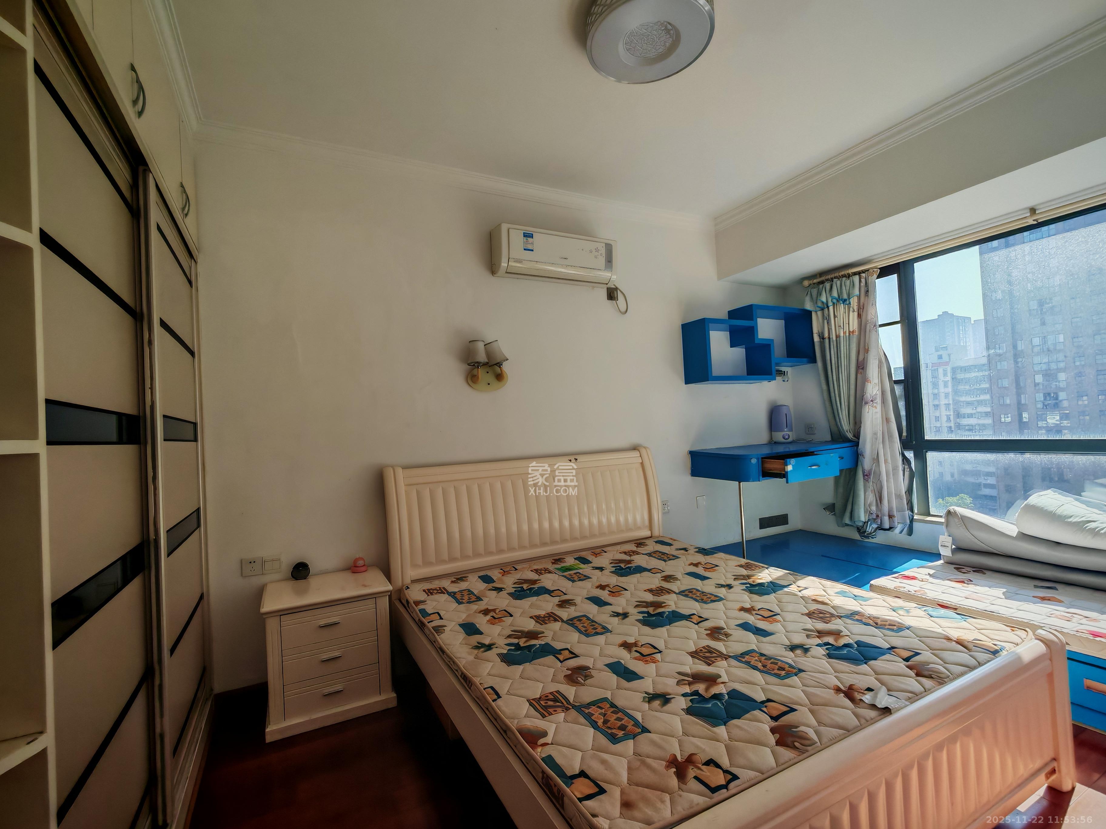 万博汇  2室1厅1卫    2300.0元/月室内图