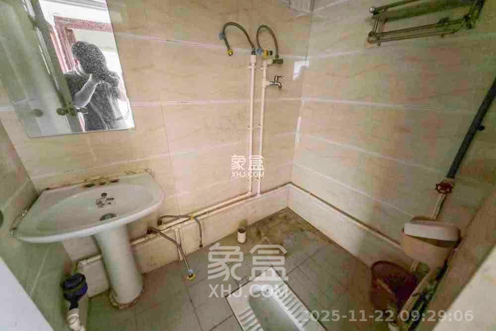 奥林匹克花园贡院一期  4室2厅2卫    1500.0元/月室内图