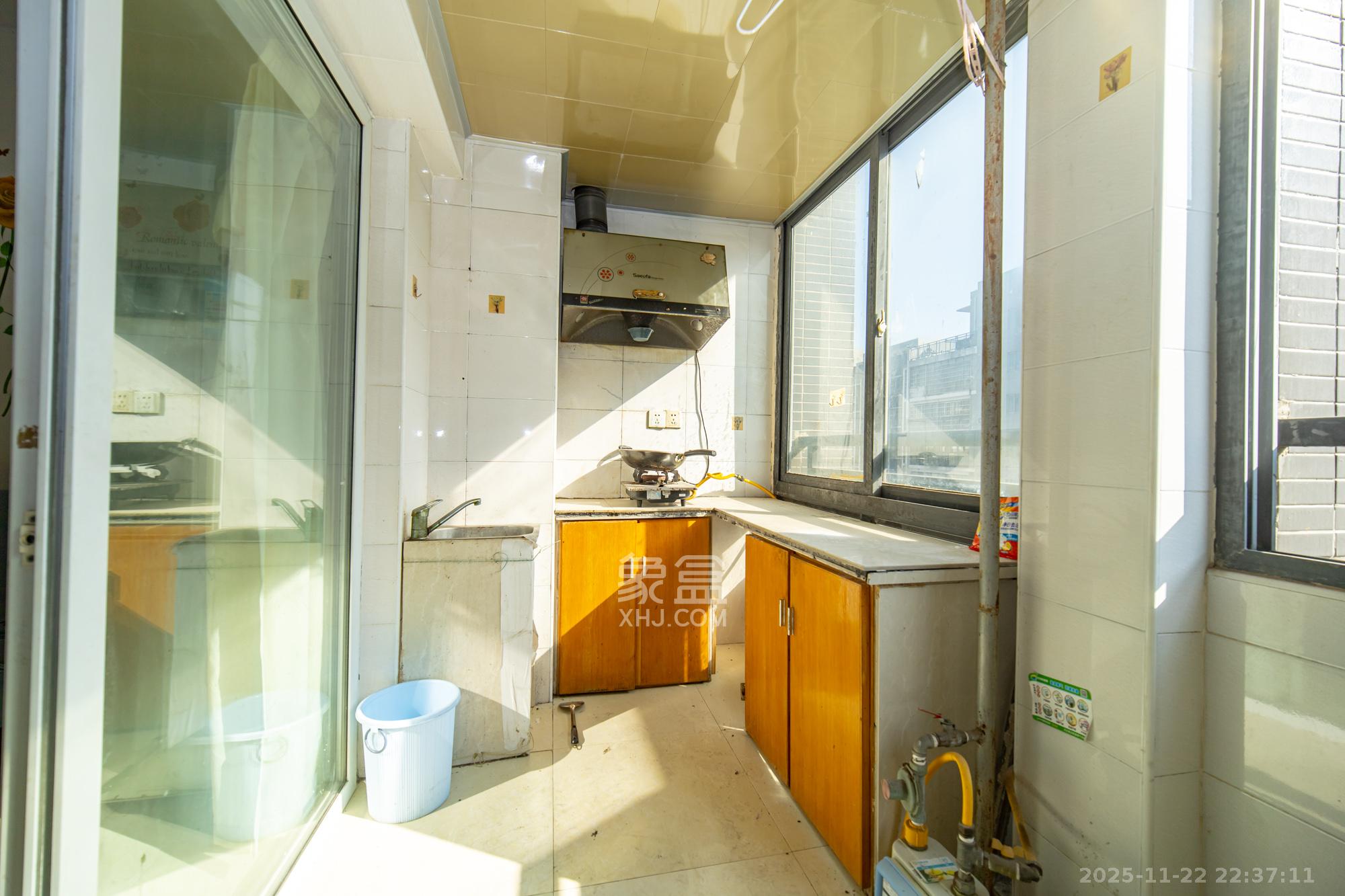 尚都花园城  1室1厅1卫    15.0万厨房