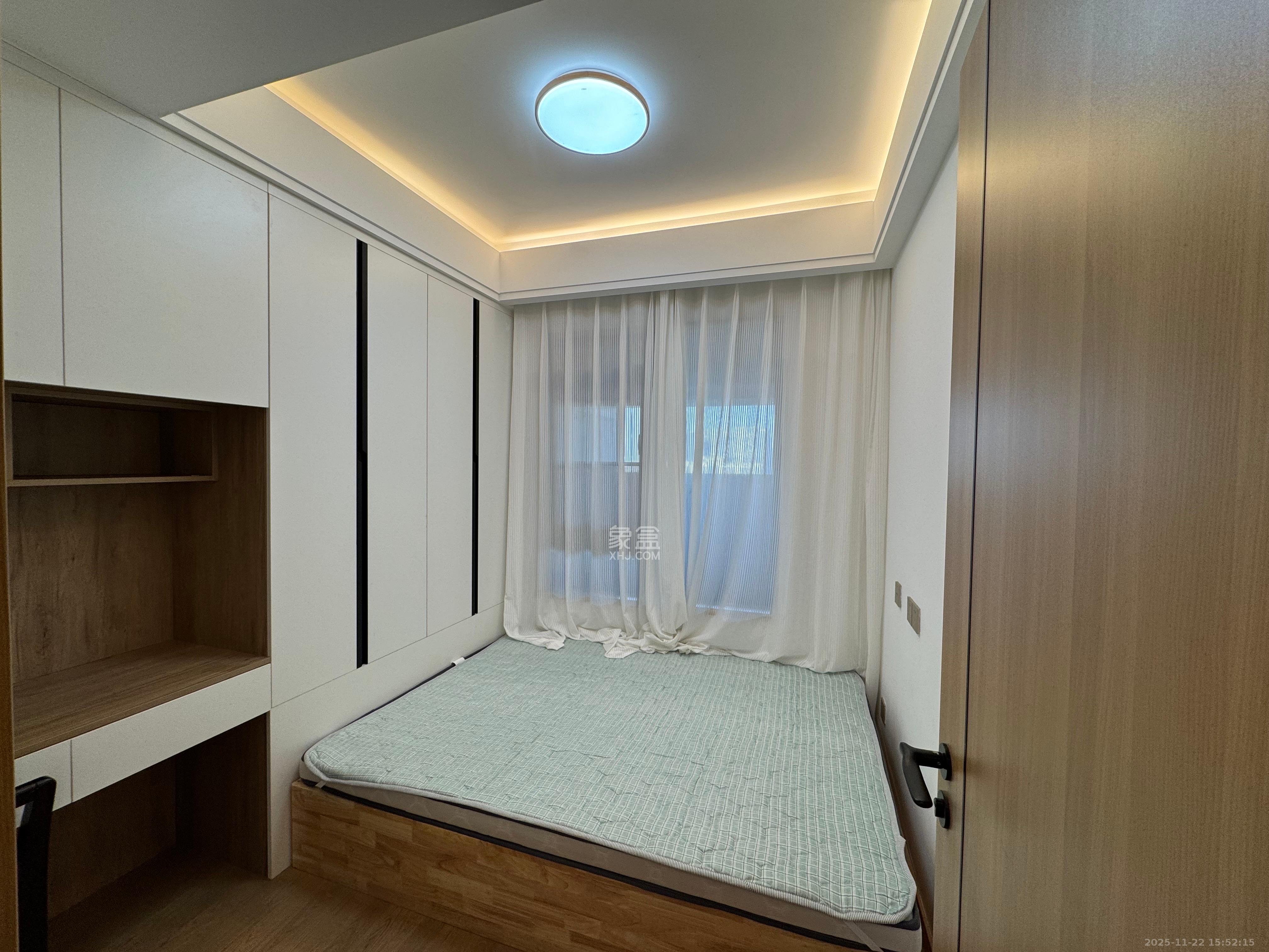 东原麓印长江B区  3室2厅2卫    3500.0元/月室内图