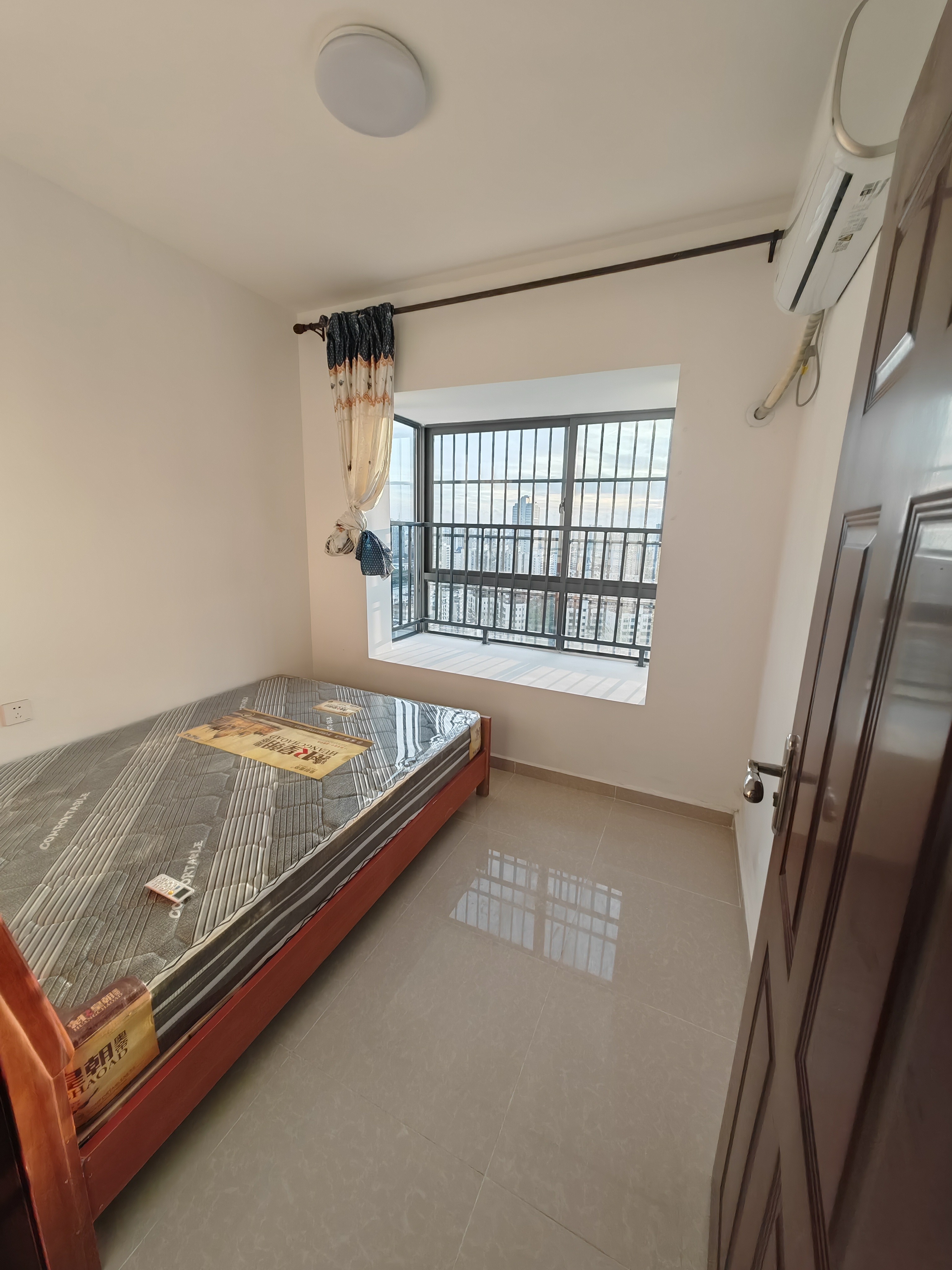 坡巷雅苑  2室2厅1卫    2500.0元/月室内图