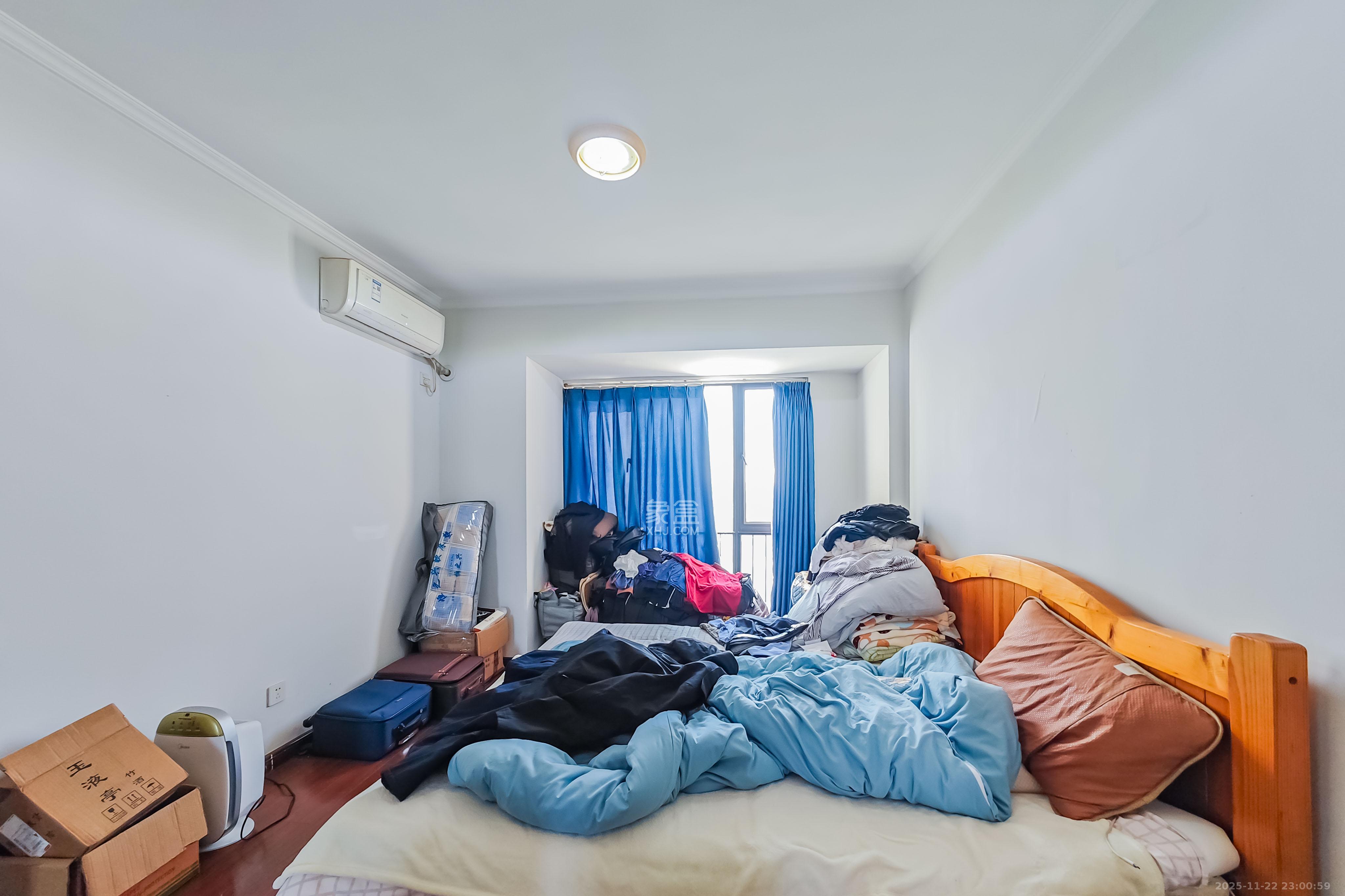 万科金域华府三四期 4室2厅2卫 138.0万 万科金域华府三四期 4室2厅2卫 138.0万卧室