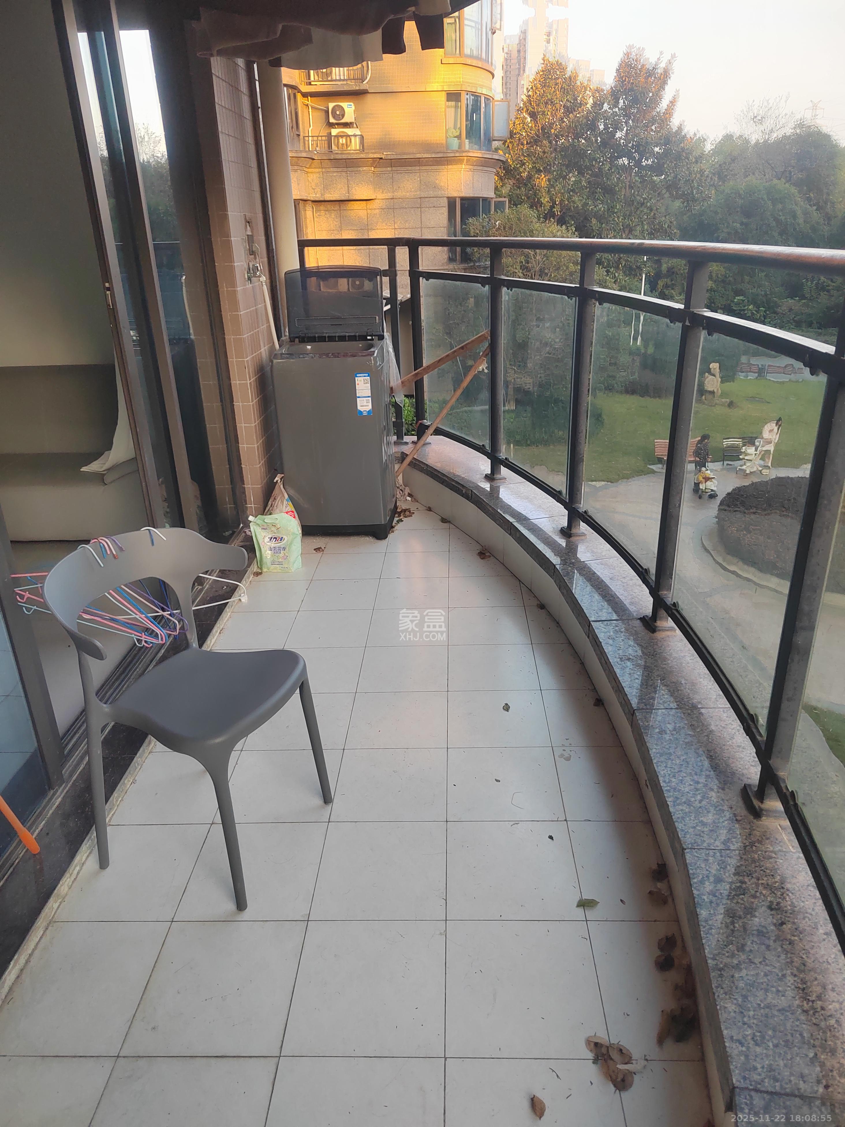 湘域熙岸 3室2厅2卫 2800.0元/月 湘域熙岸 3室2厅2卫 2800.0元/月室内图