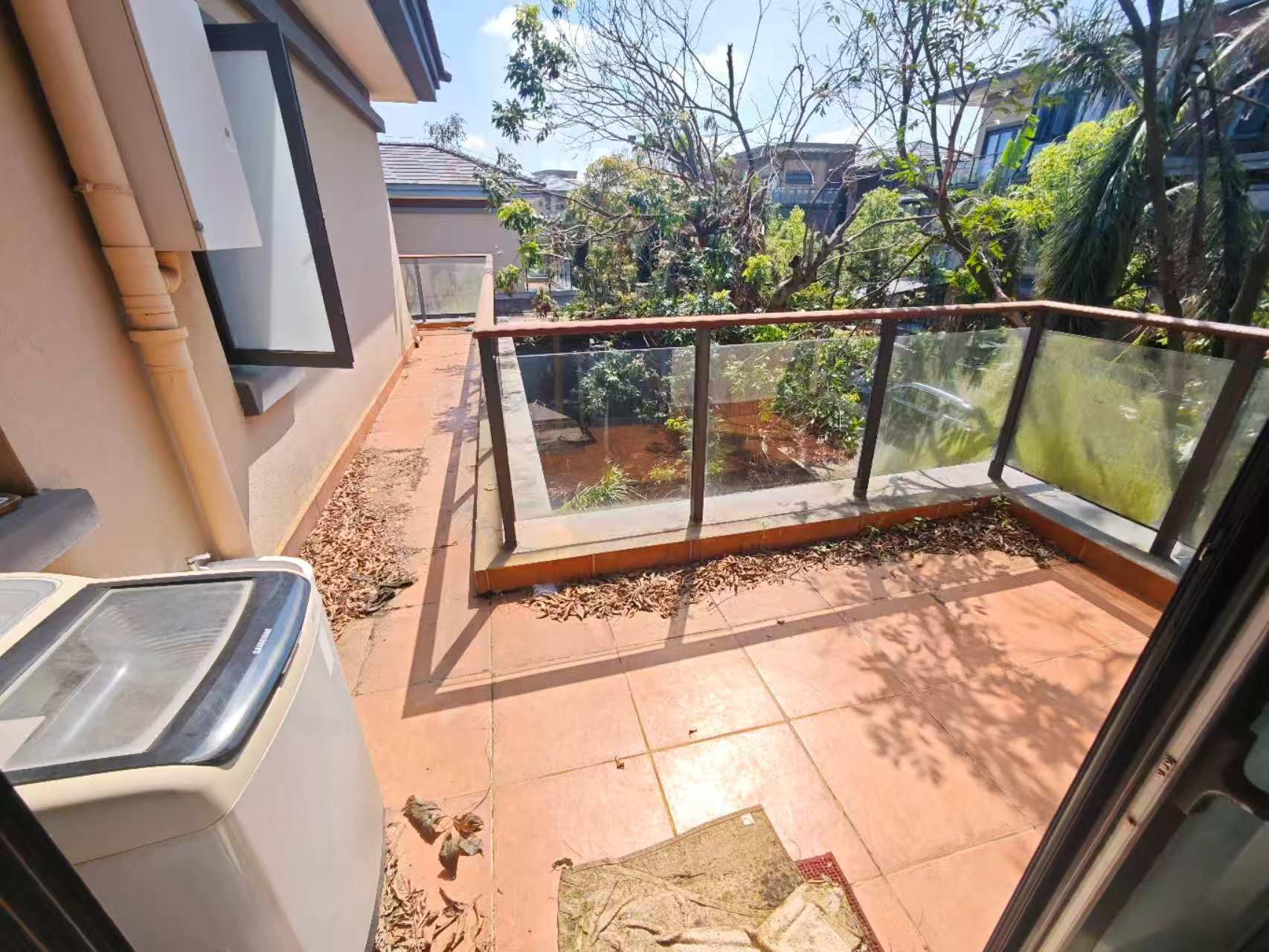 鸿洲江山  5室2厅2卫    15000.0元/月室内图