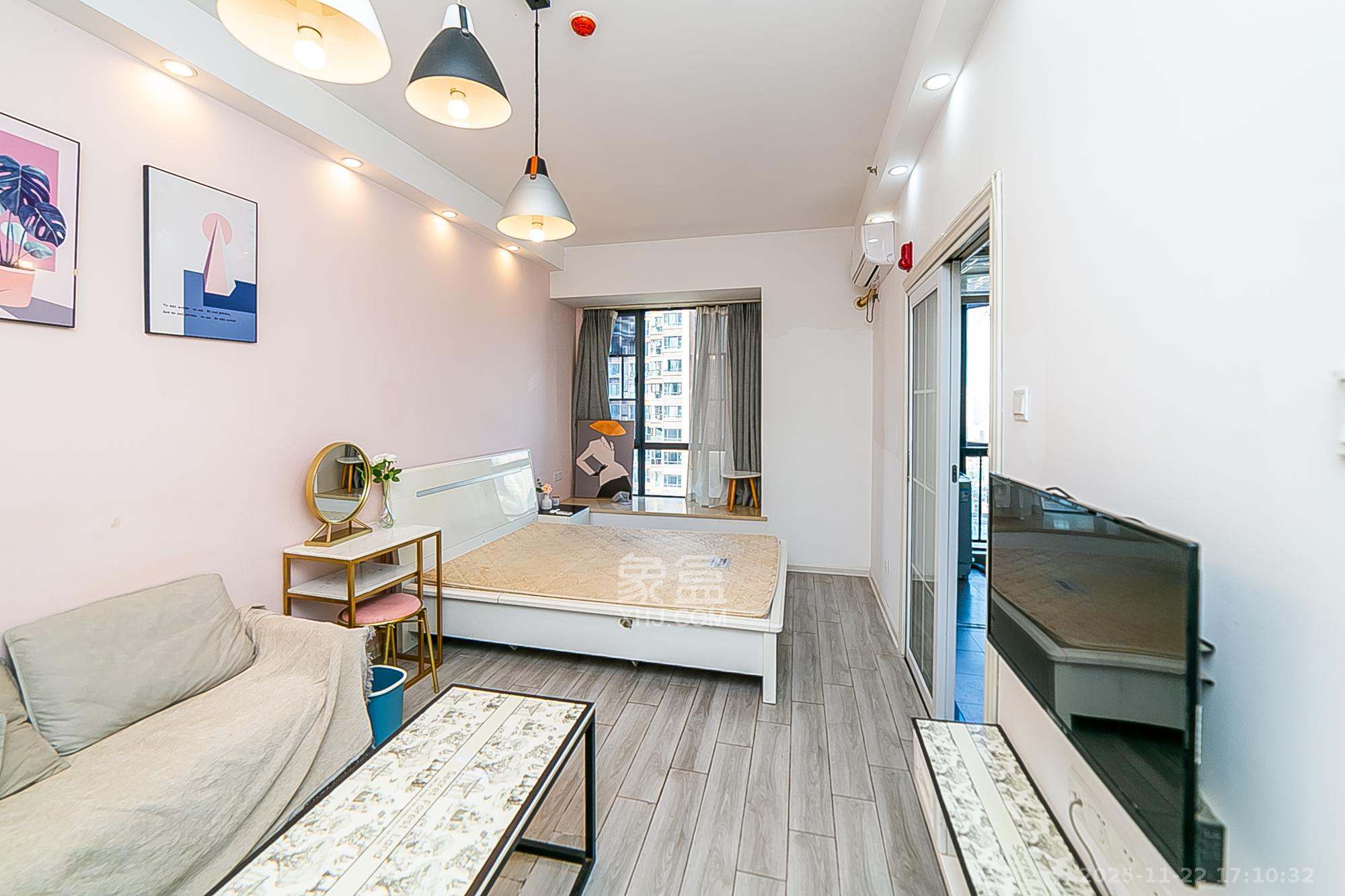 荣悦台 1室1厅1卫 40.0万 荣悦台 1室1厅1卫 40.0万卧室