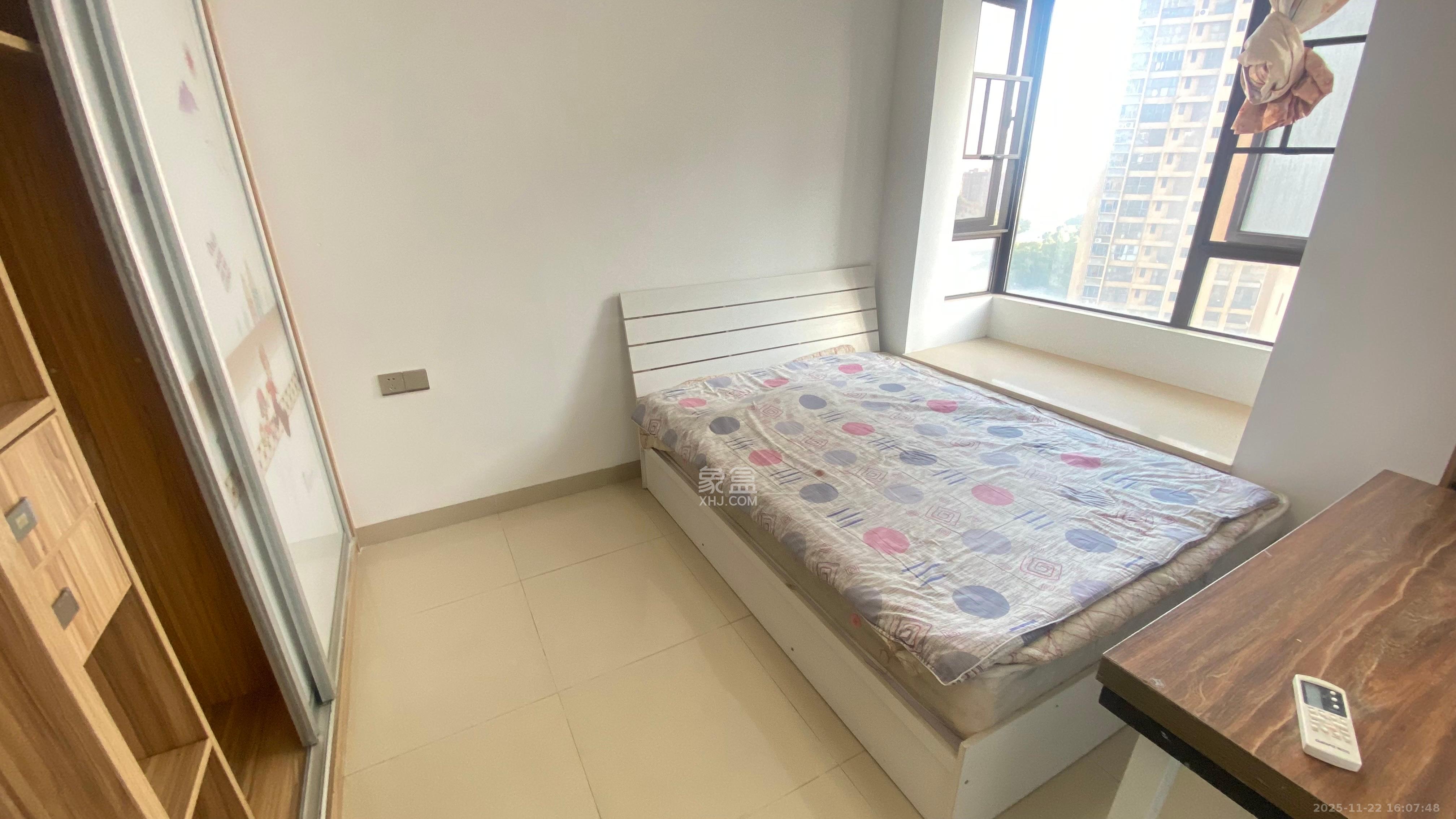 山语城三期  2室2厅1卫    1500.0元/月室内图