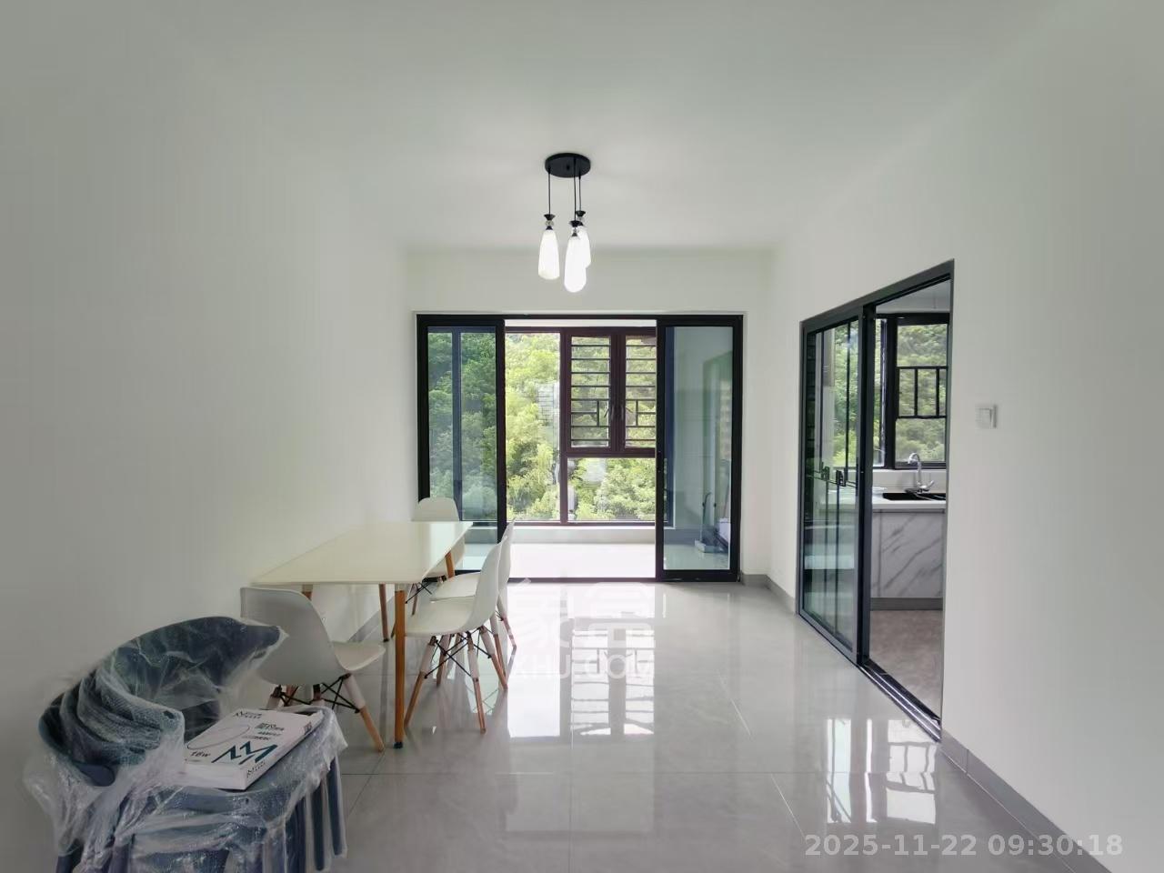 通号岭绣苑  4室2厅2卫    2800.0元/月室内图