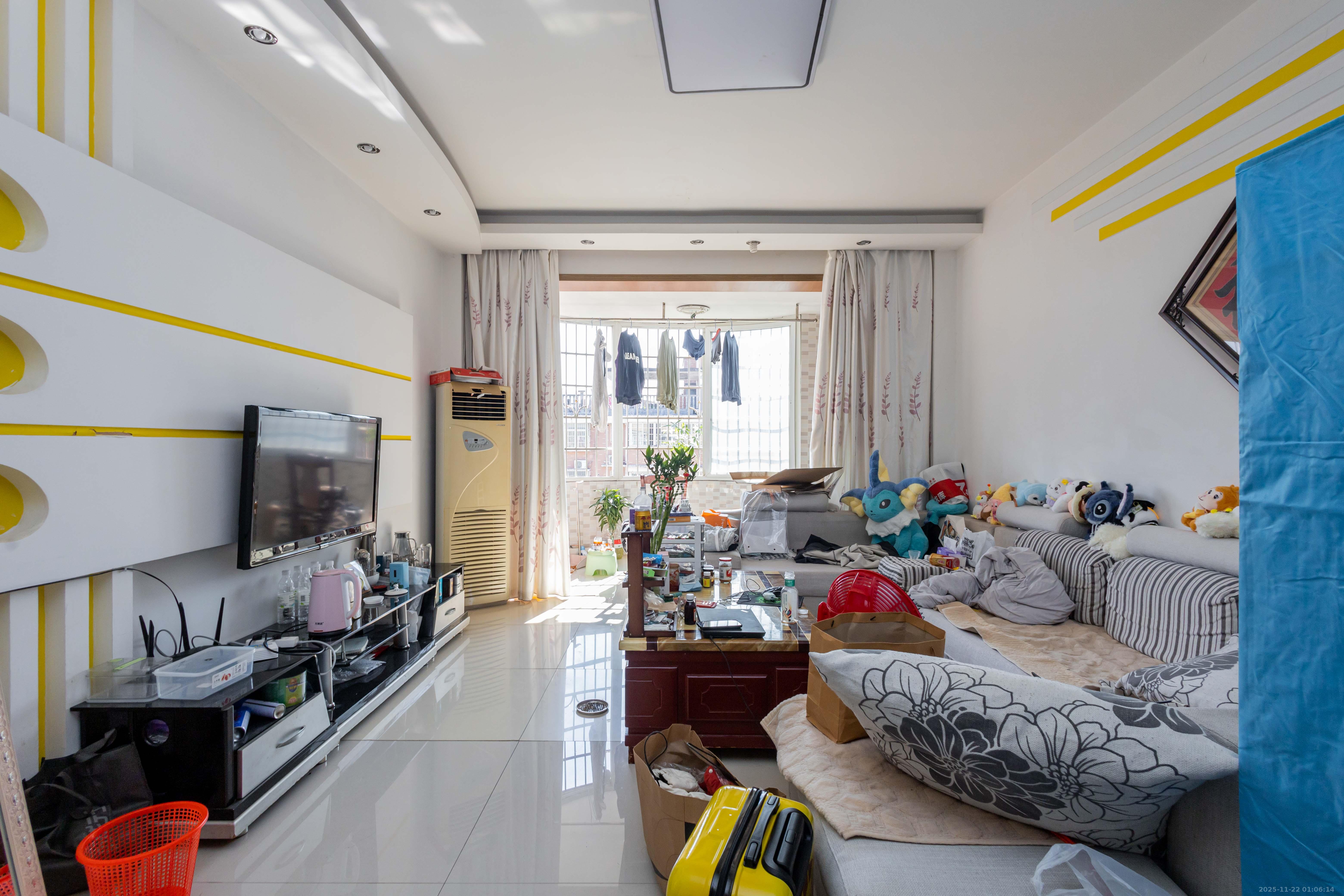 星城国际  2室2厅1卫    38.8万客厅