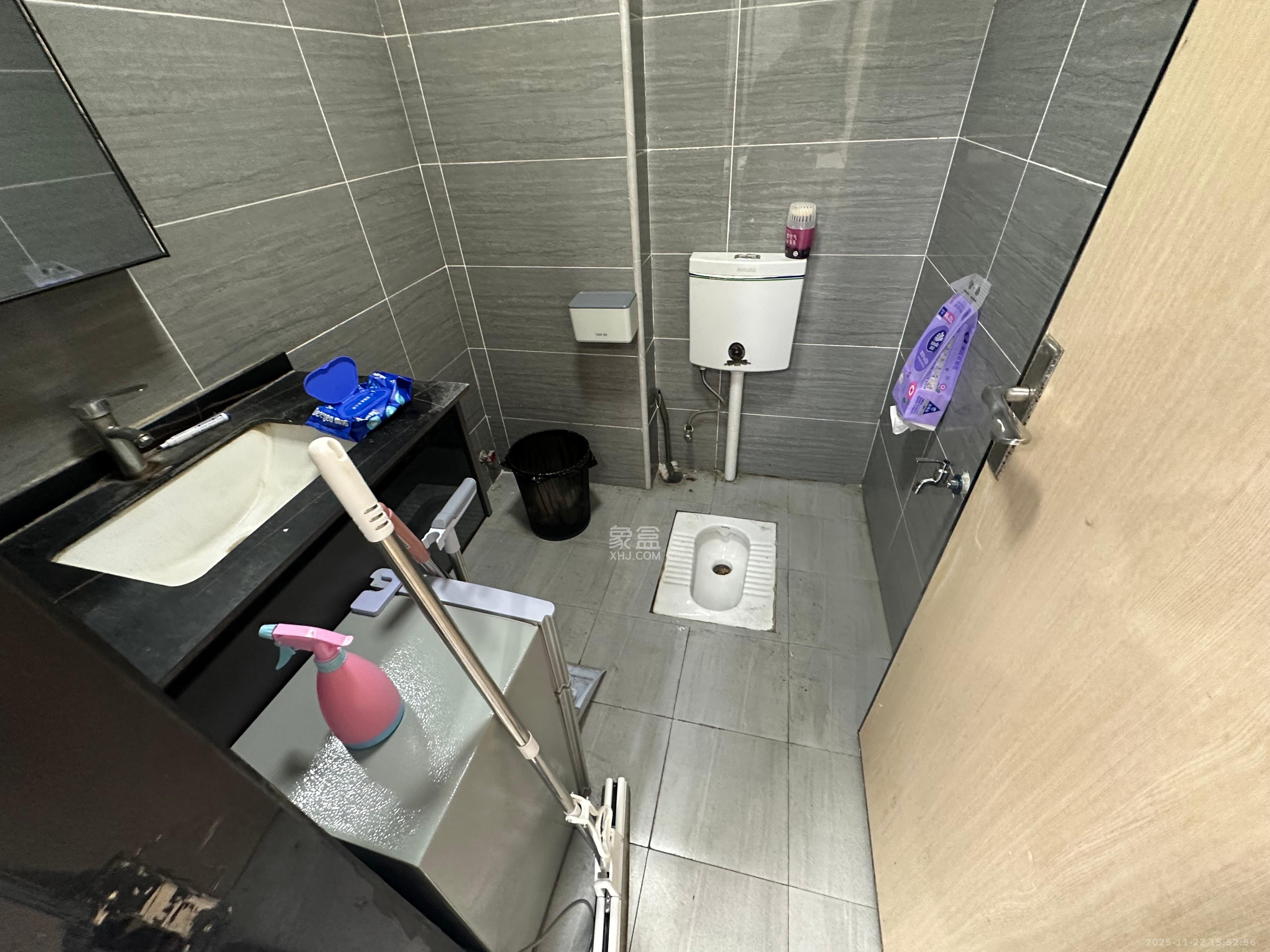 启迪协信中心  2室1厅1卫    6500.0元/月室内图