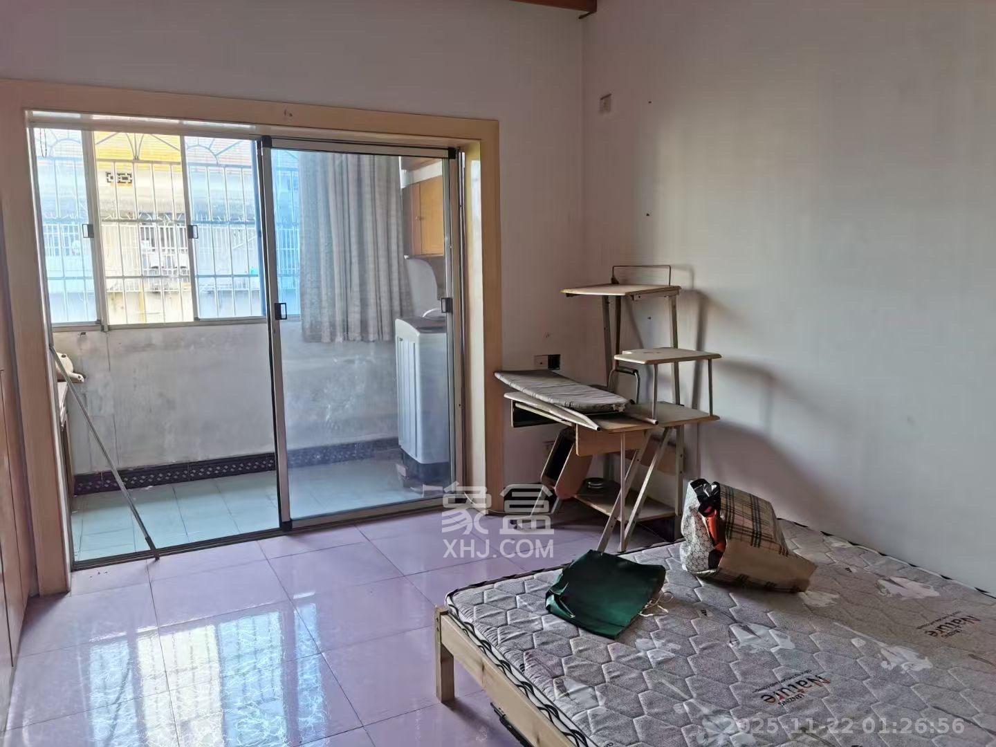 路桥宿舍  2室1厅1卫    1200.0元/月室内图