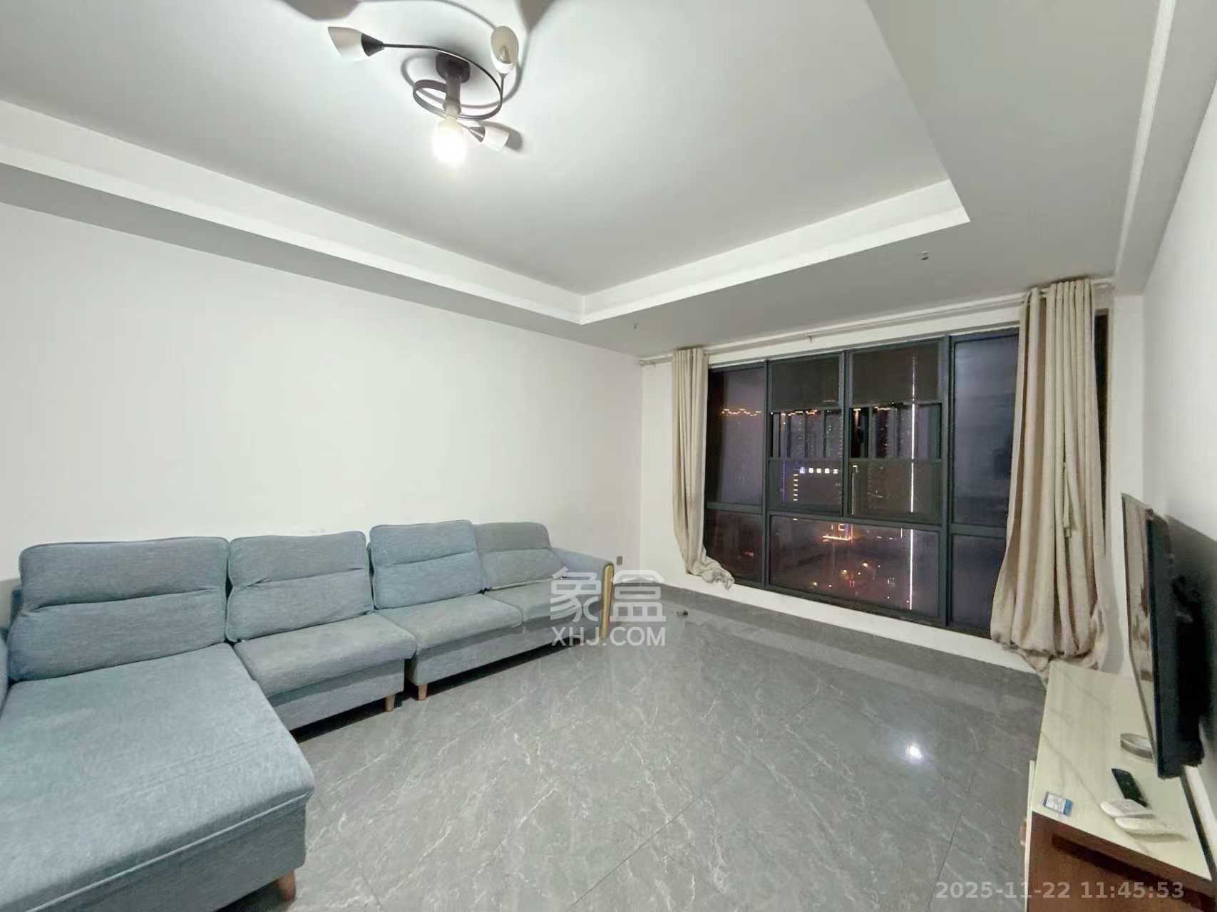 里约荟   74.0㎡      2500.0元/月