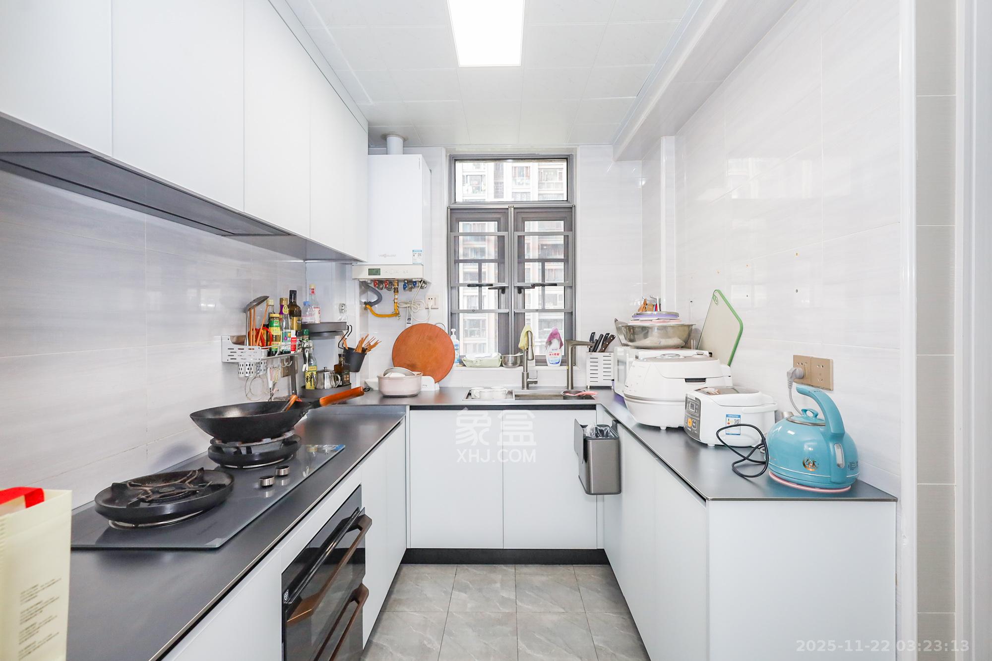 八方小区B区 1室0厅0卫 450.0万 八方小区B区 1室0厅0卫 450.0万厨房