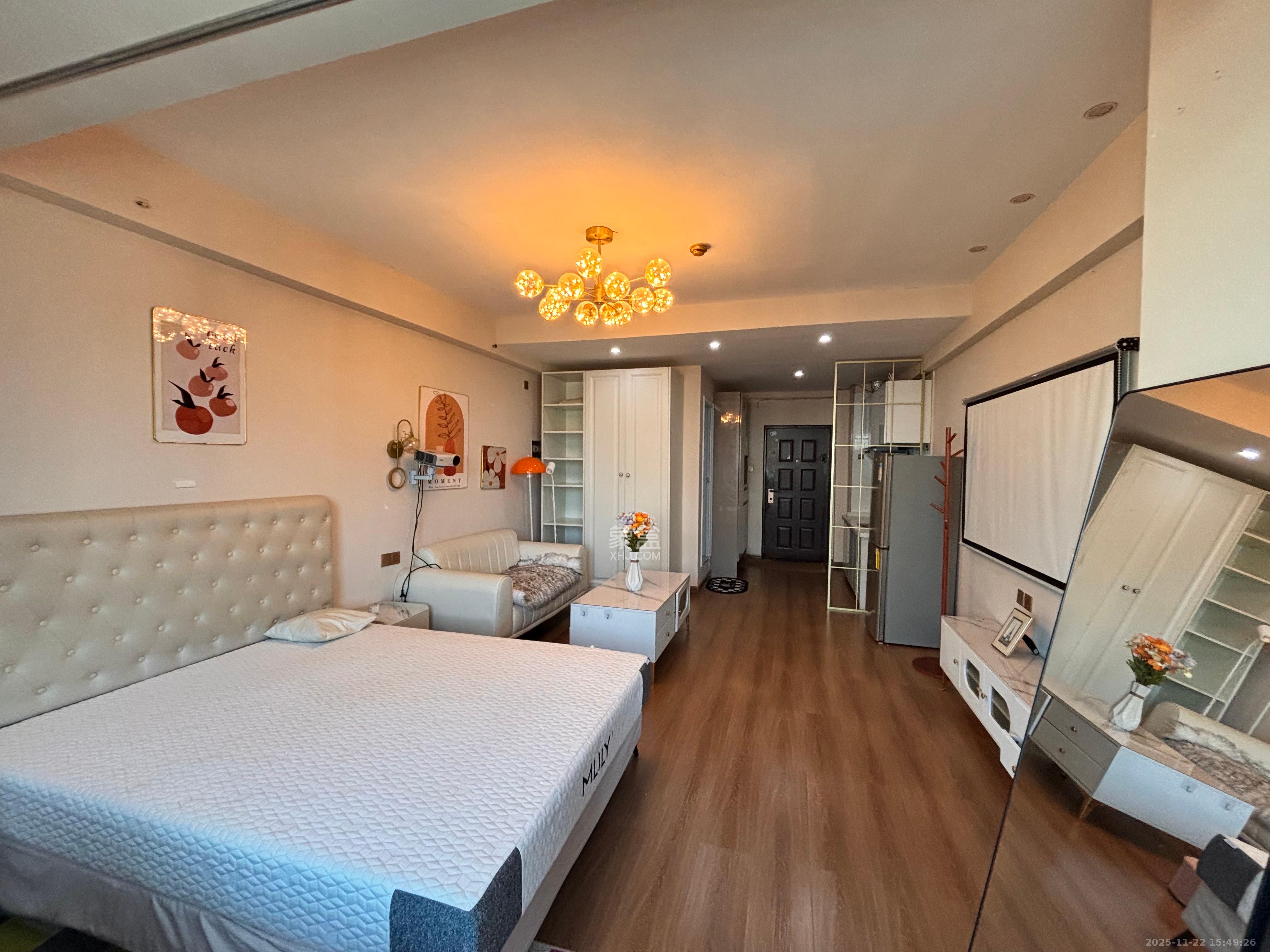 上城星座  1室1厅1卫    2280.0元/月室内图