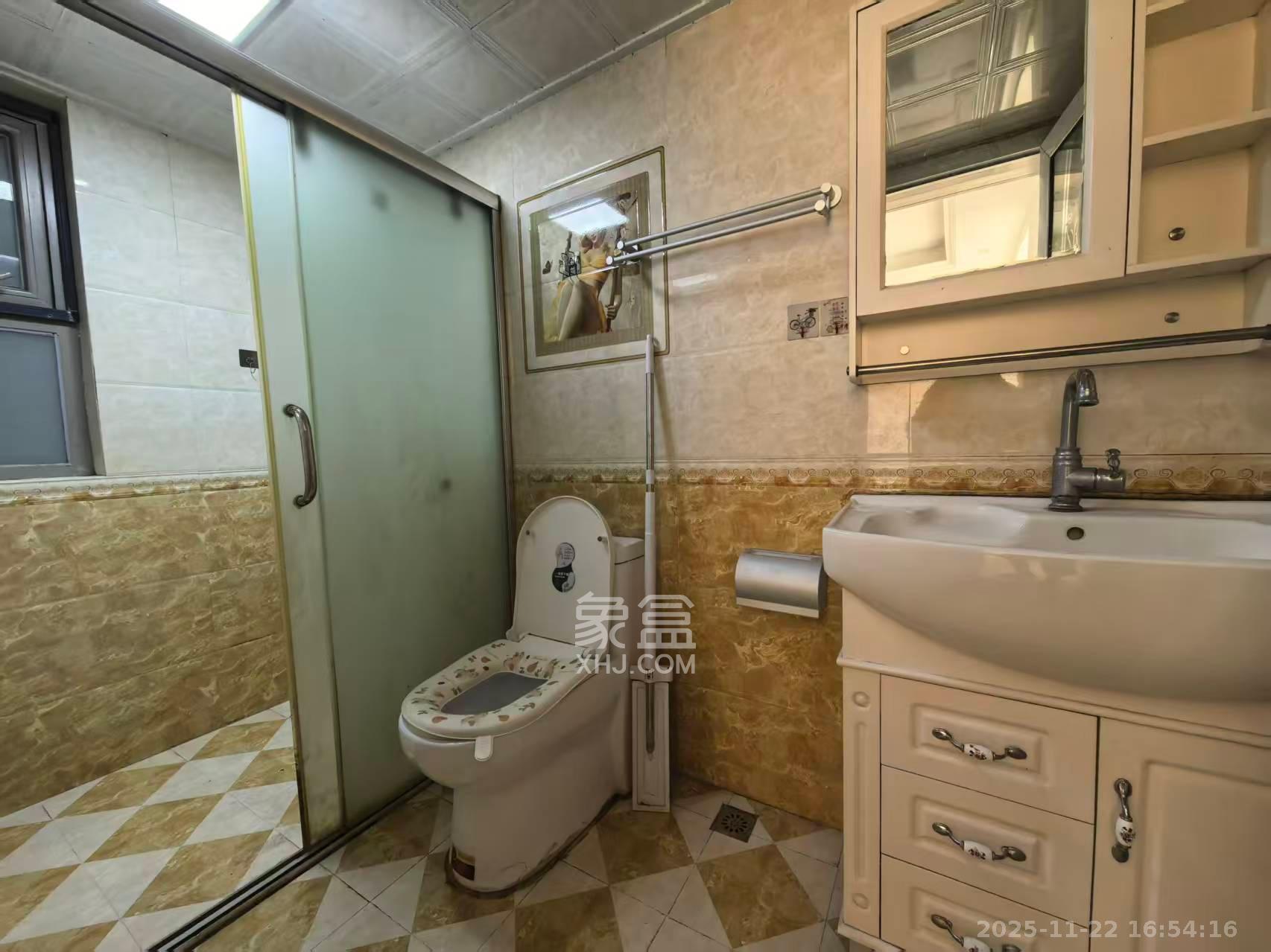 怡海星城 1室2厅1卫 1350.0元/月 怡海星城 1室2厅1卫 1350.0元/月室内图