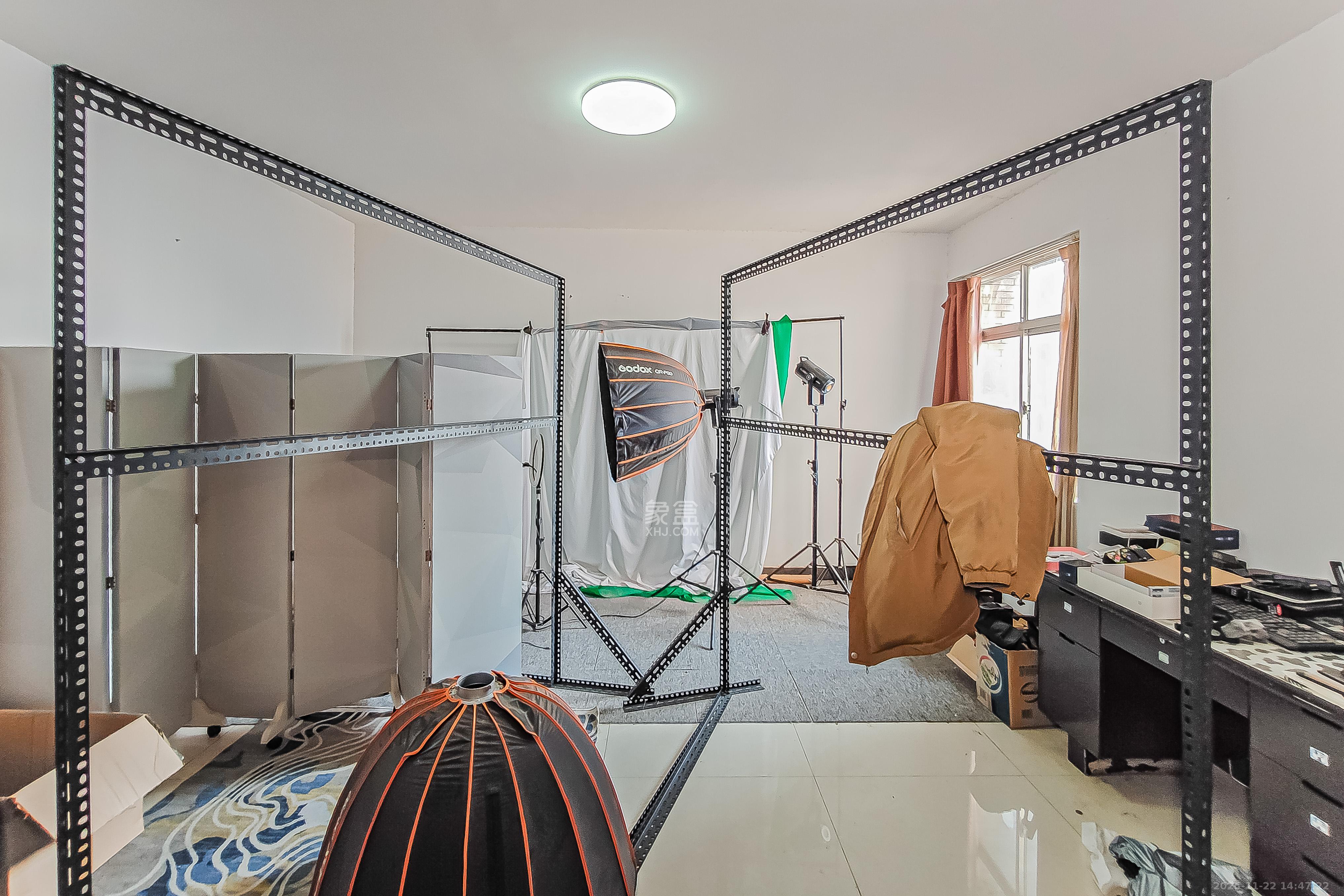 景泰雅苑(景江融城) 2室2厅1卫 98.0万 景泰雅苑(景江融城) 2室2厅1卫 98.0万客厅