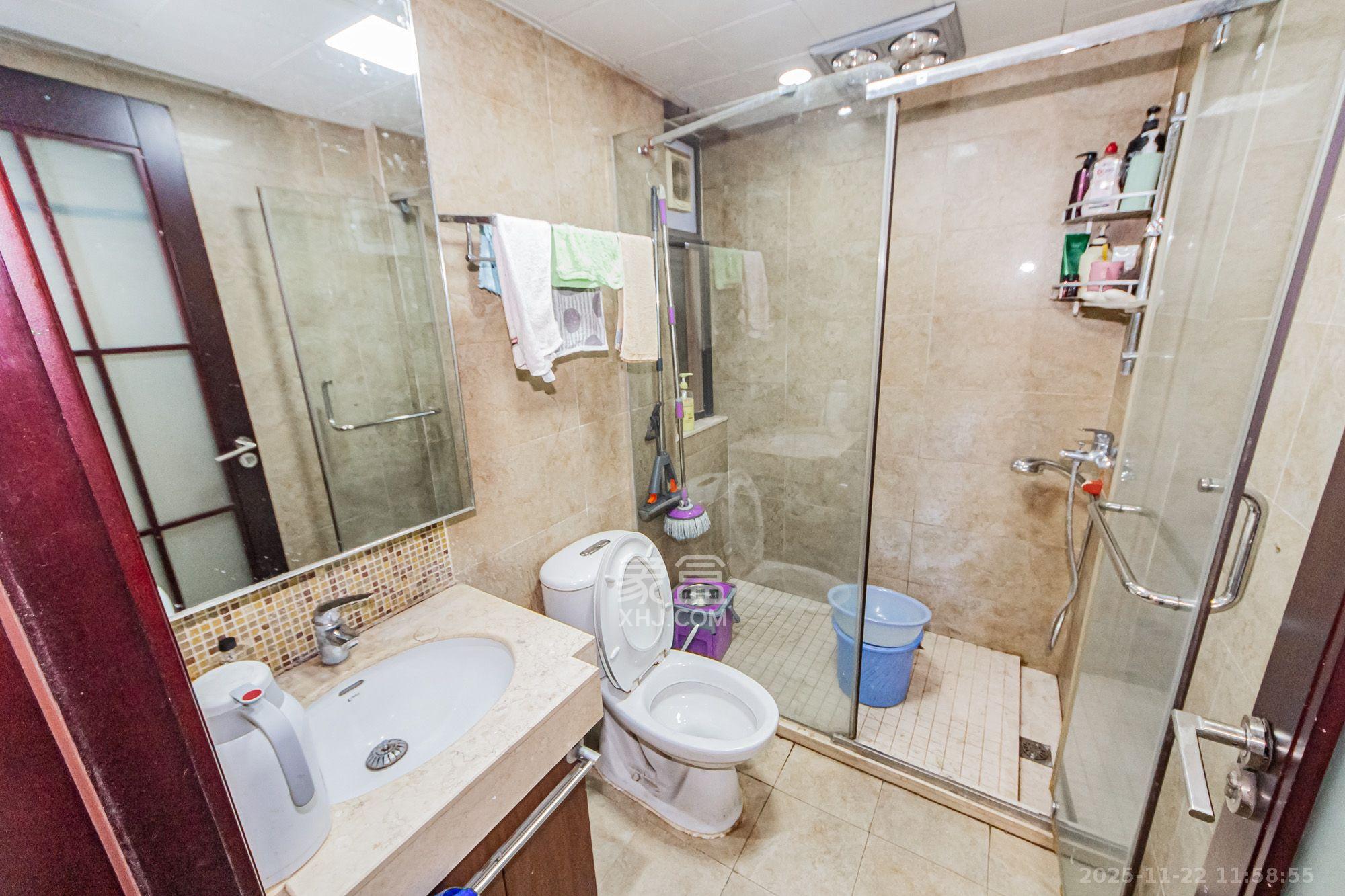 珠江花城四期花盛 3室2厅2卫 2700.0元/月 珠江花城四期花盛 3室2厅2卫 2700.0元/月室内图