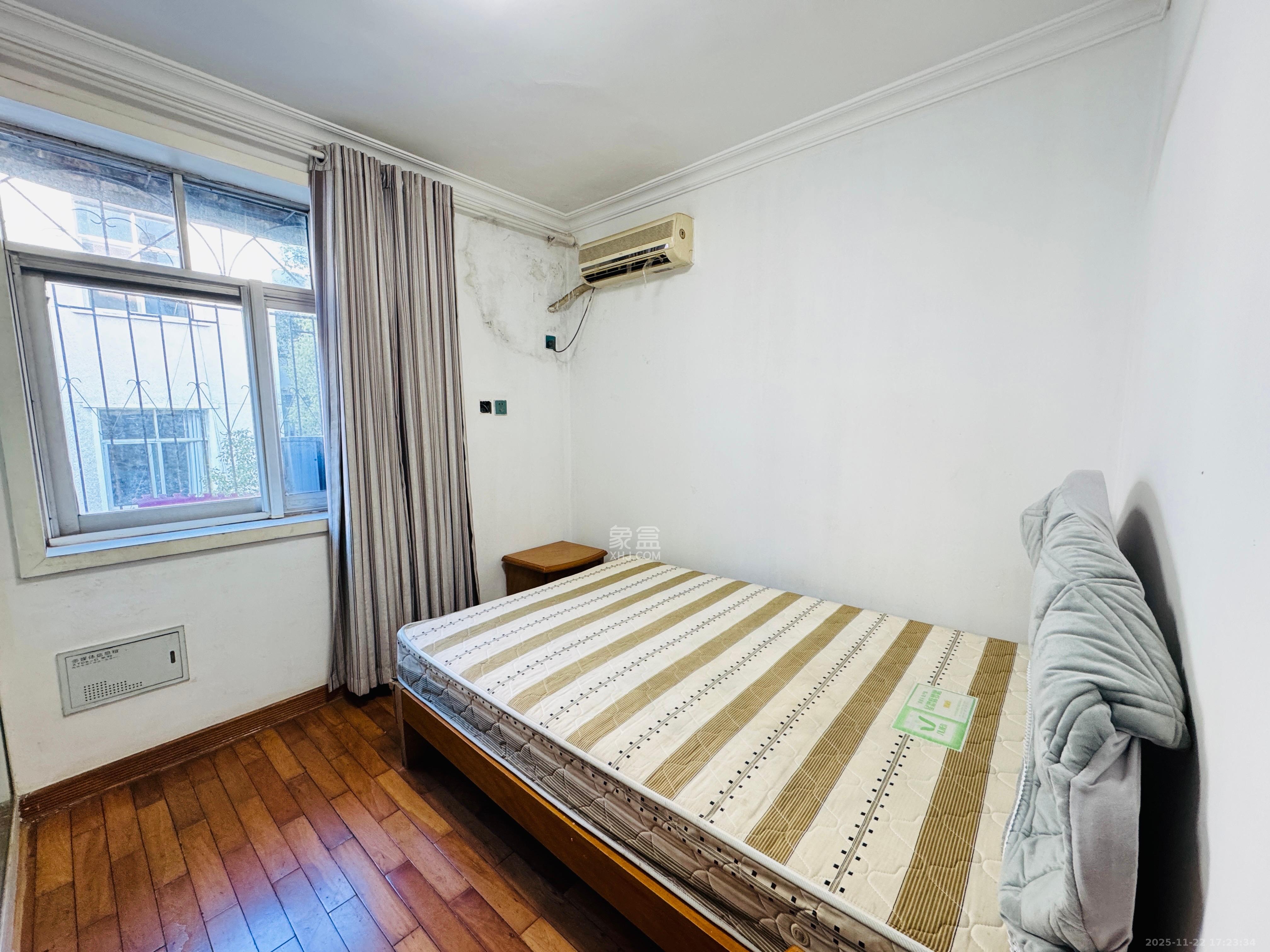 青山祠社区 1室1厅1卫 1400.0元/月 青山祠社区 1室1厅1卫 1400.0元/月室内图