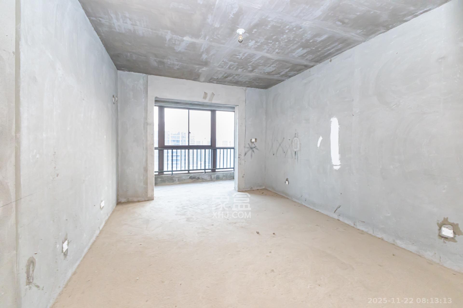 星月绿洲  5室2厅2卫    198.0万卧室