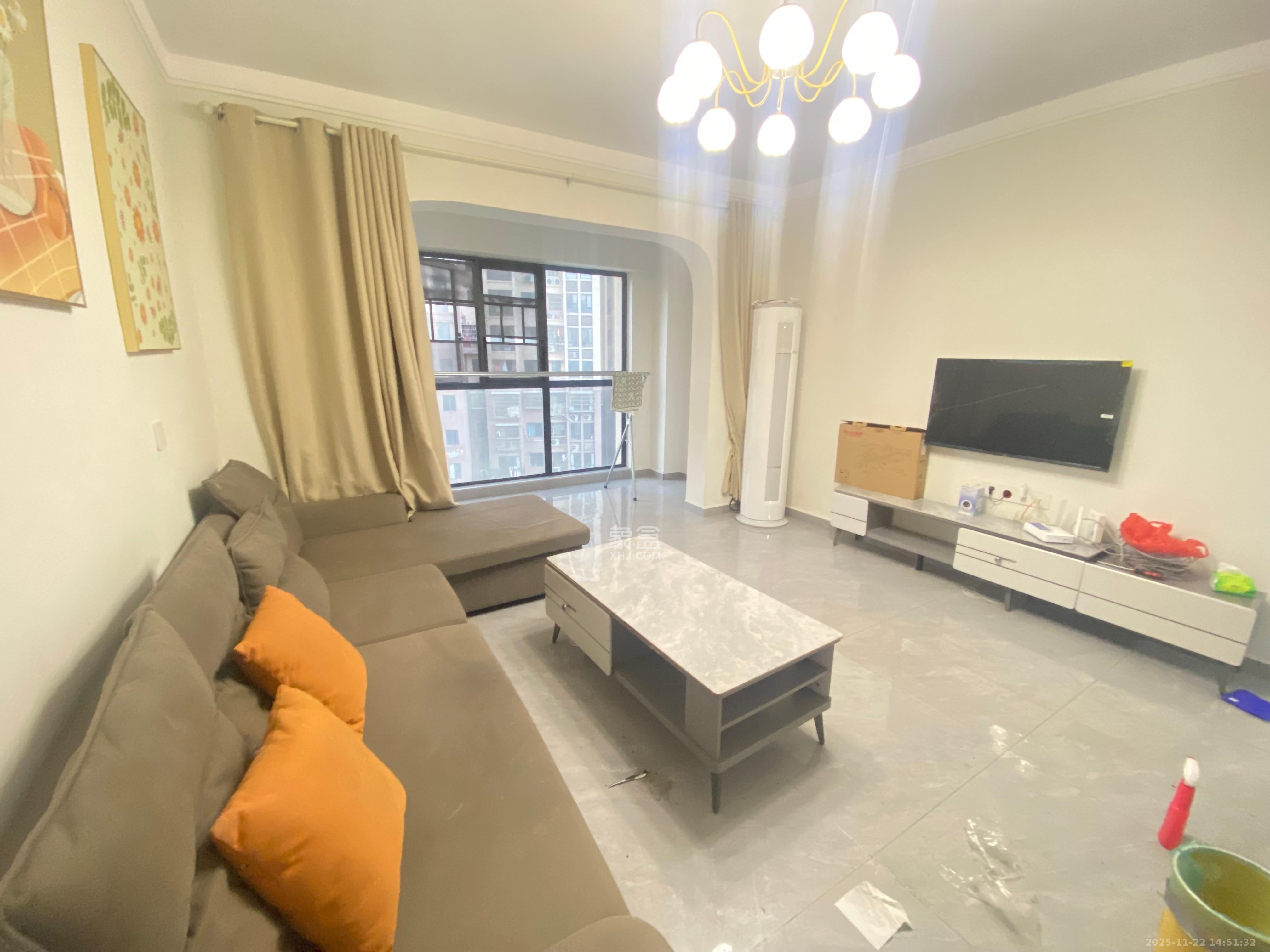 云和华府 3室2厅2卫 2600.0元/月 云和华府 3室2厅2卫 2600.0元/月室内图