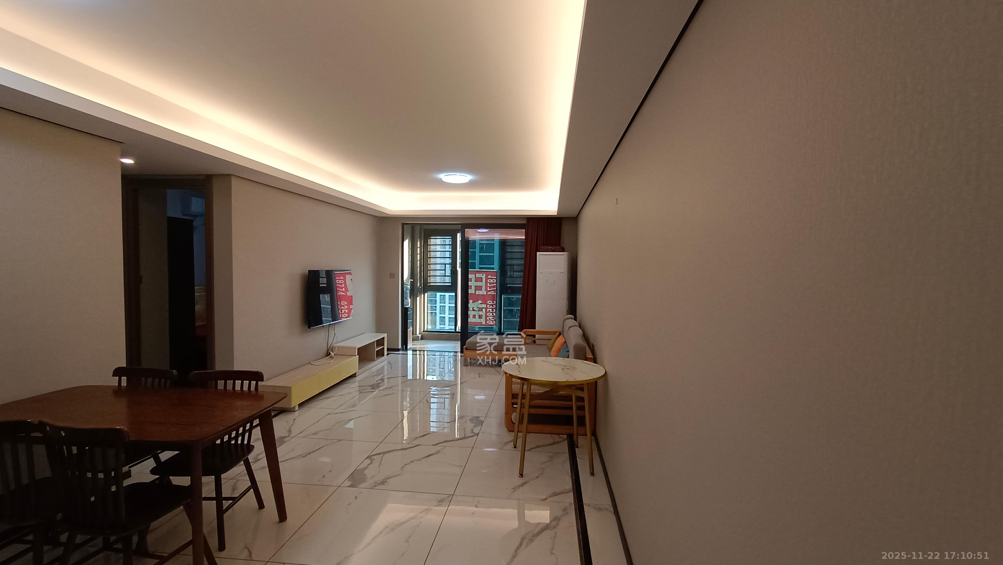 中海阅麓山二期  3室2厅2卫    3200.0元/月