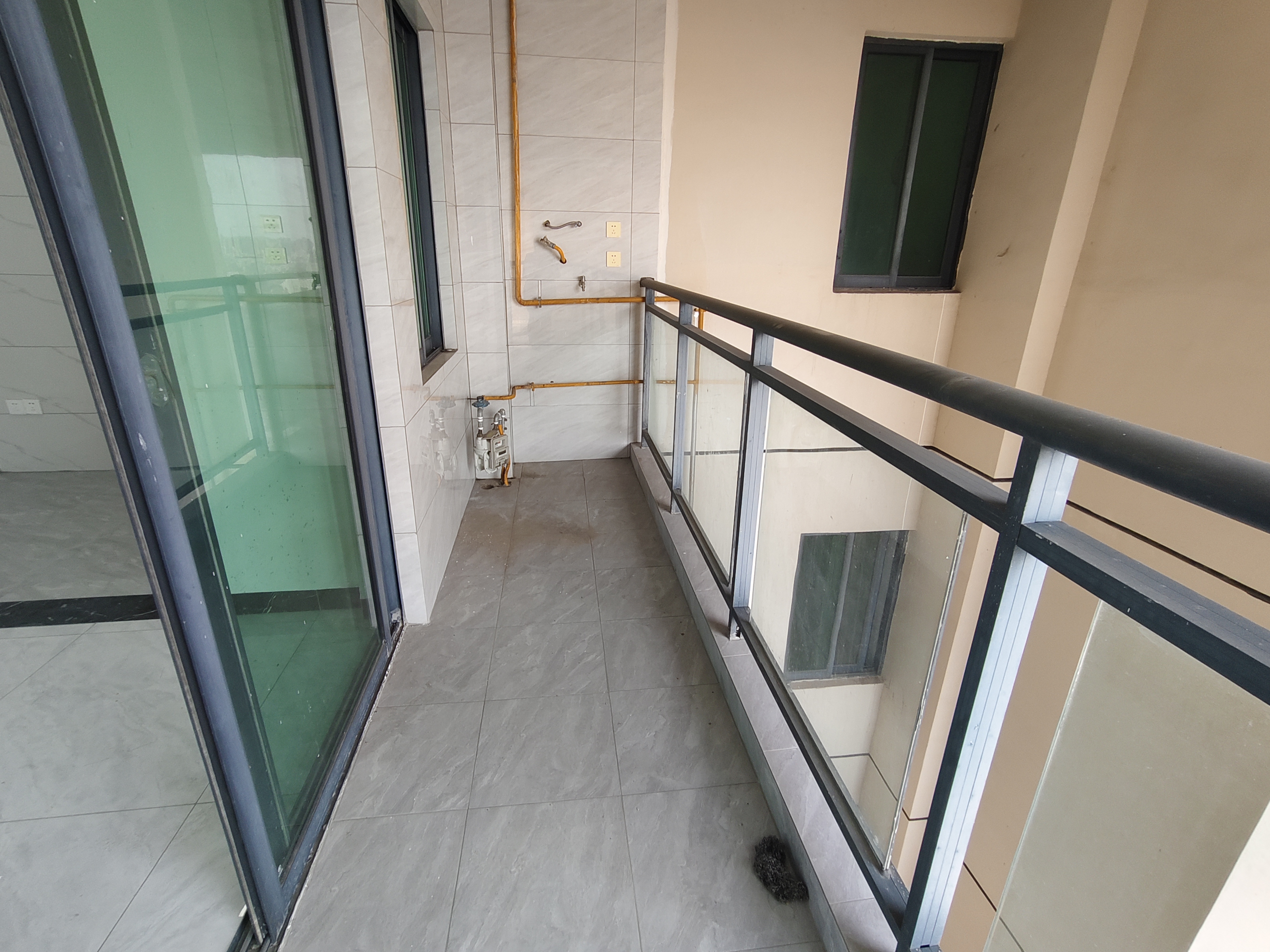 汇水湾  4室2厅2卫    3500.0元/月室内图