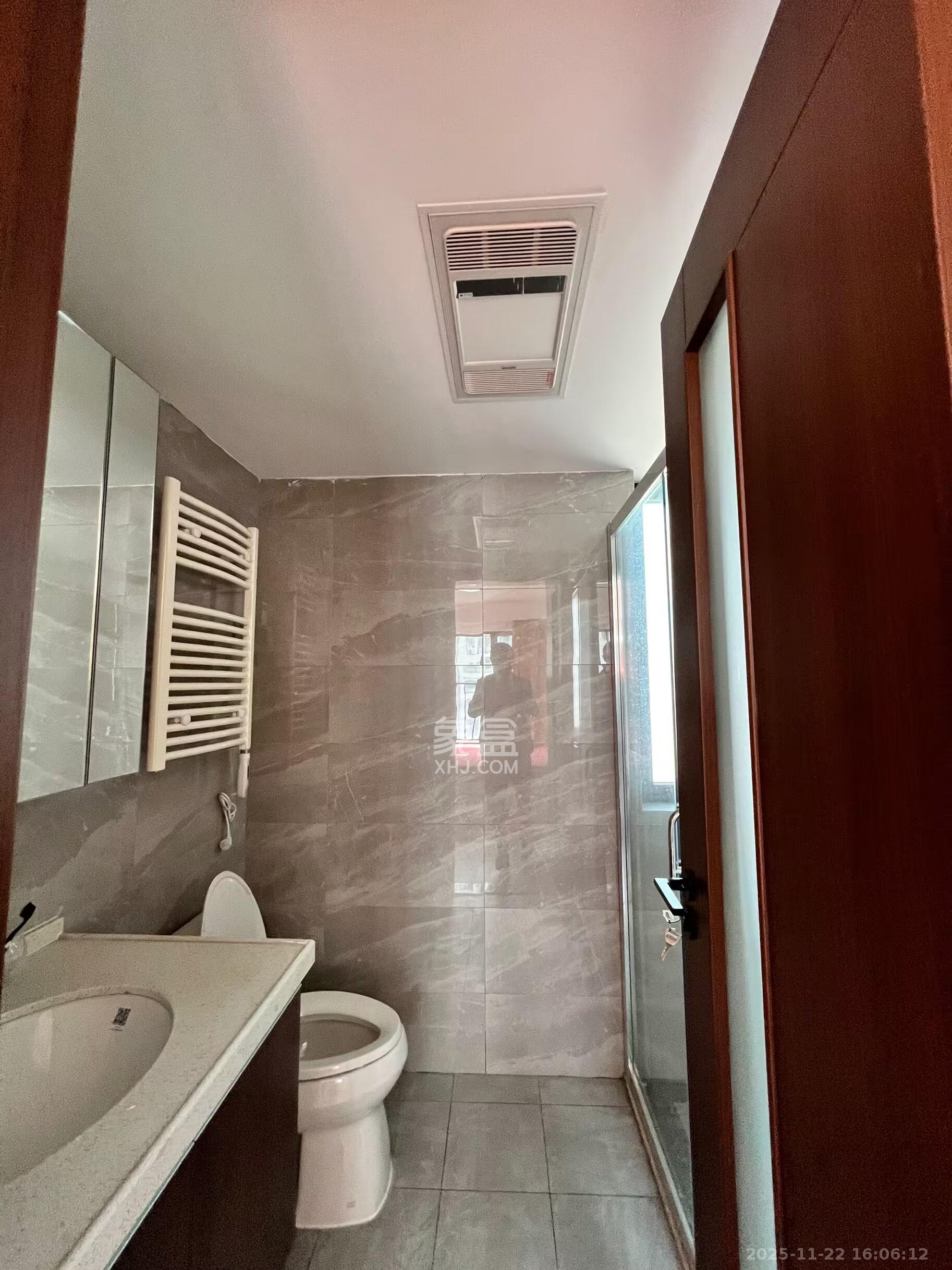 绿地长沙城际空间站(绿地新里佳苑) 4室2厅2卫 3400.0元/月 绿地长沙城际空间站(绿地新里佳苑) 4室2厅2卫 3400.0元/月室内图