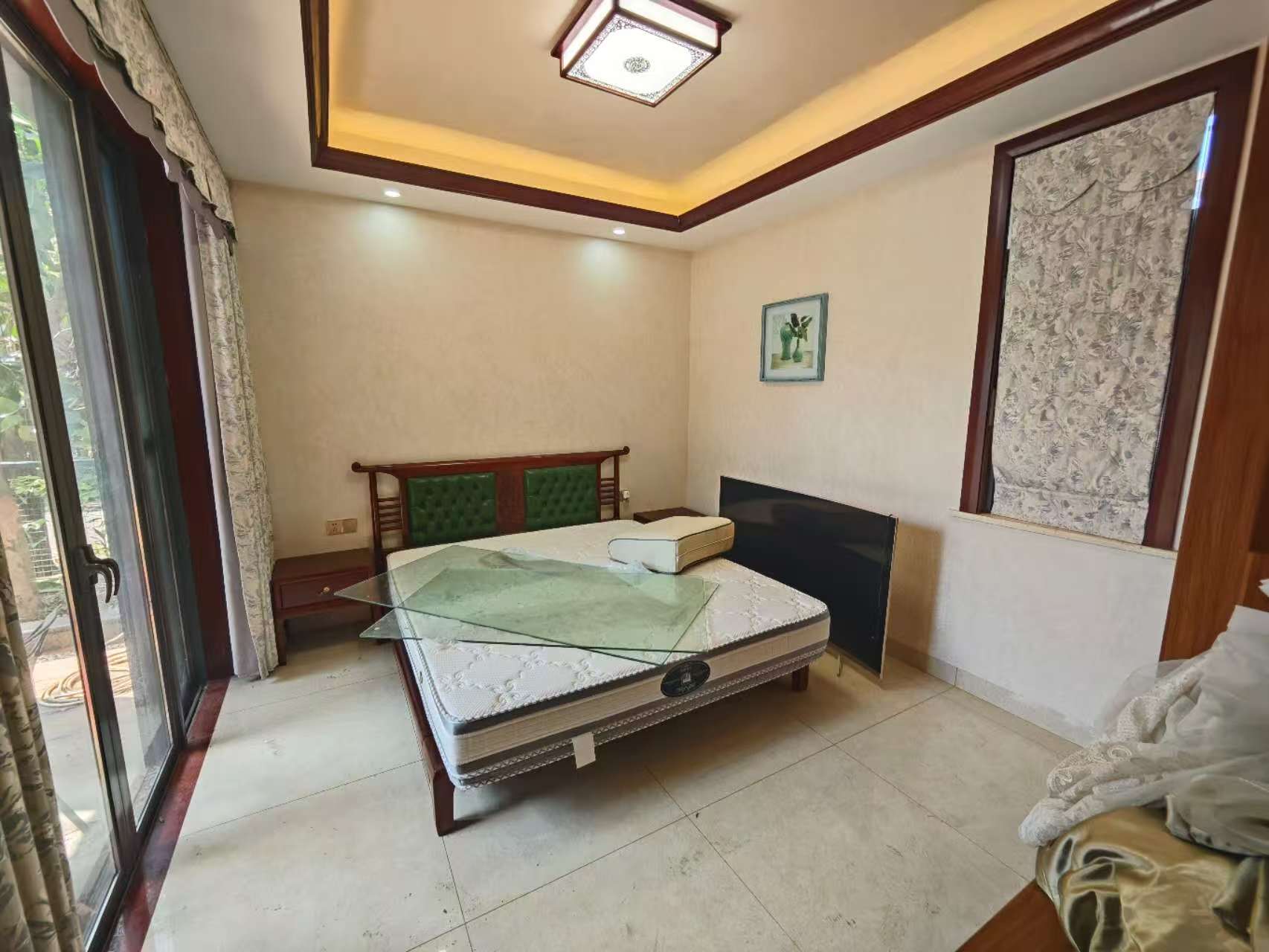 鸿洲江山  5室2厅2卫    15000.0元/月室内图