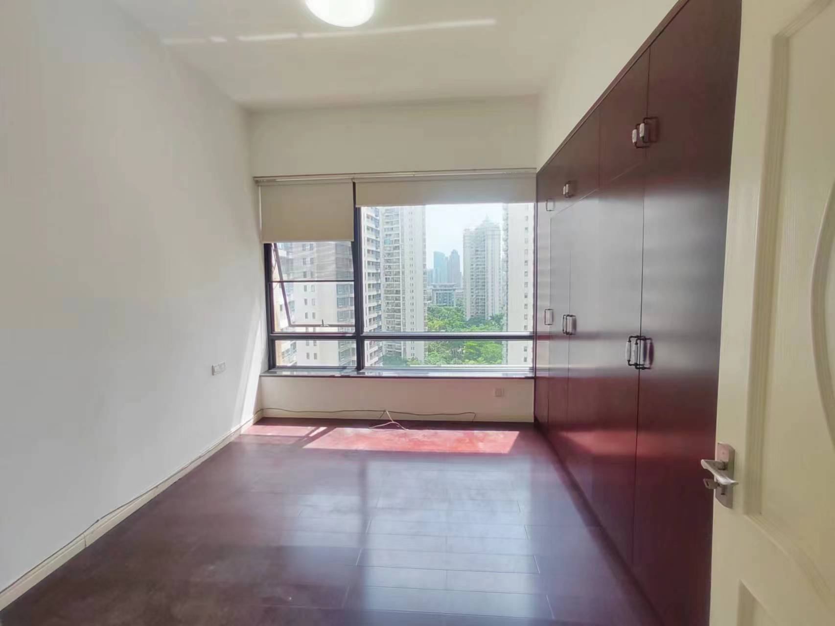 紫荆信息公寓  5室2厅2卫    11000.0元/月室内图