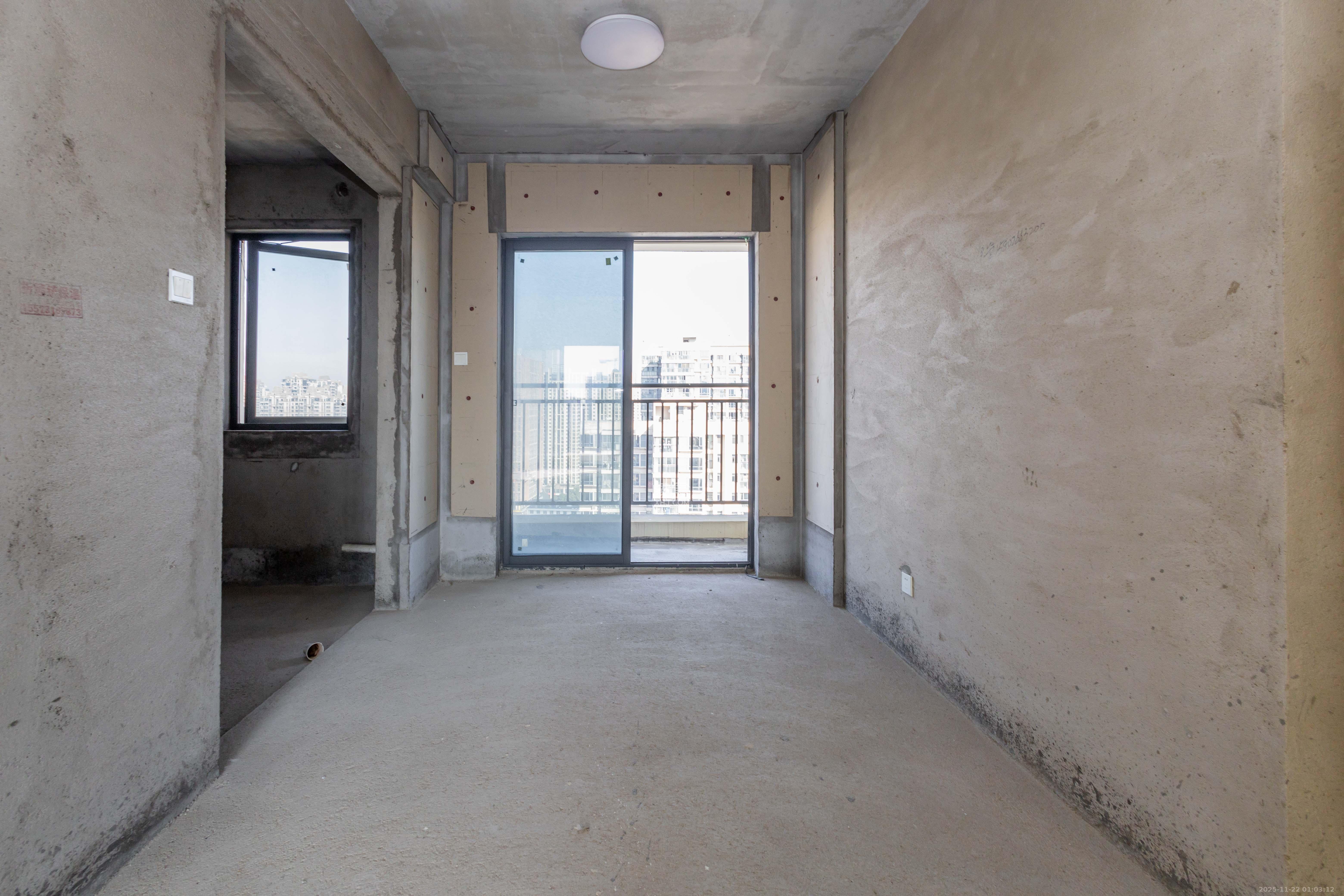 珑璟学府 4室2厅2卫 139.0万 珑璟学府 4室2厅2卫 139.0万客厅