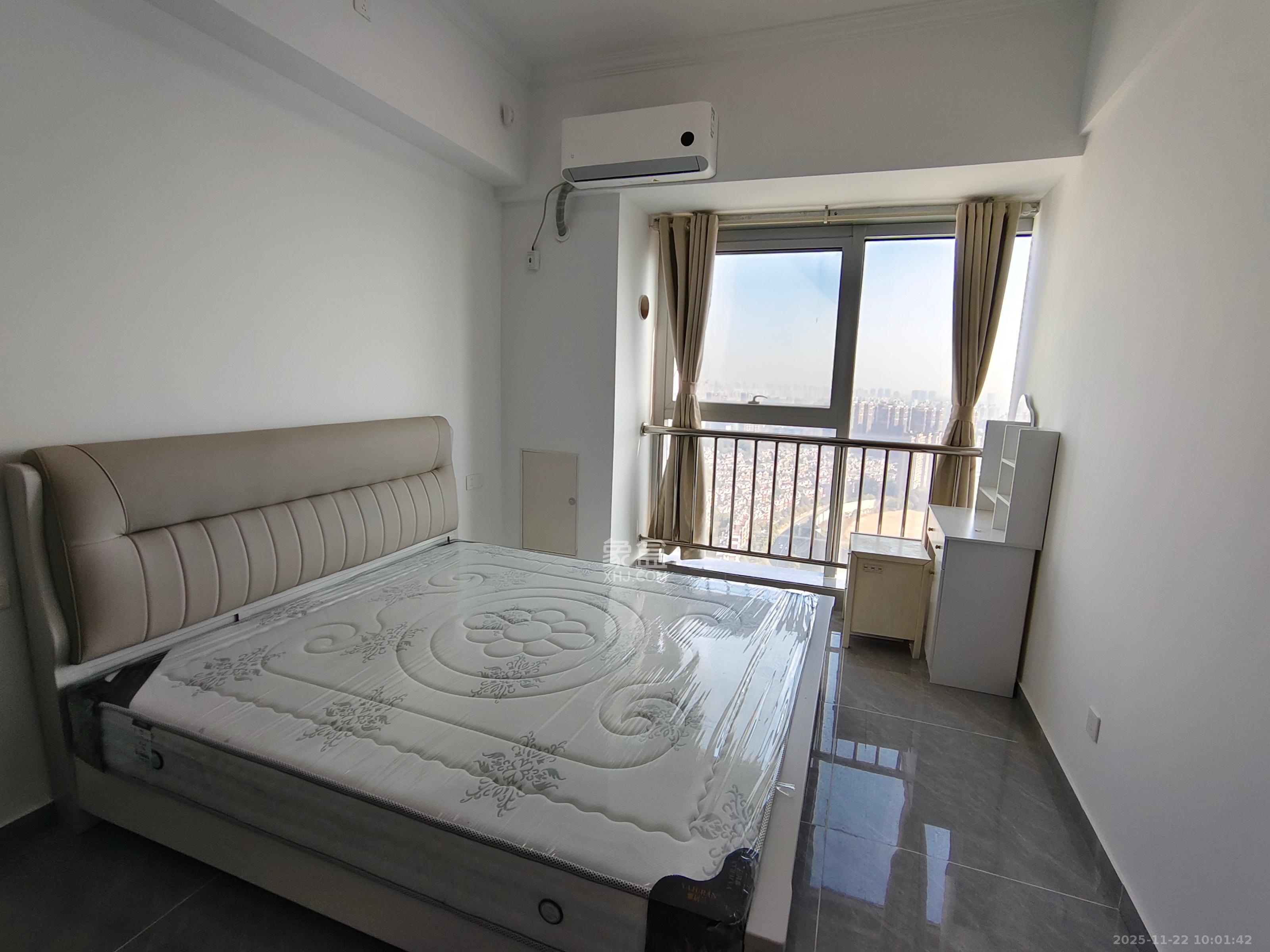 恒大誉府（融誉商业中心）  1室0厅0卫    1600.0元/月室内图