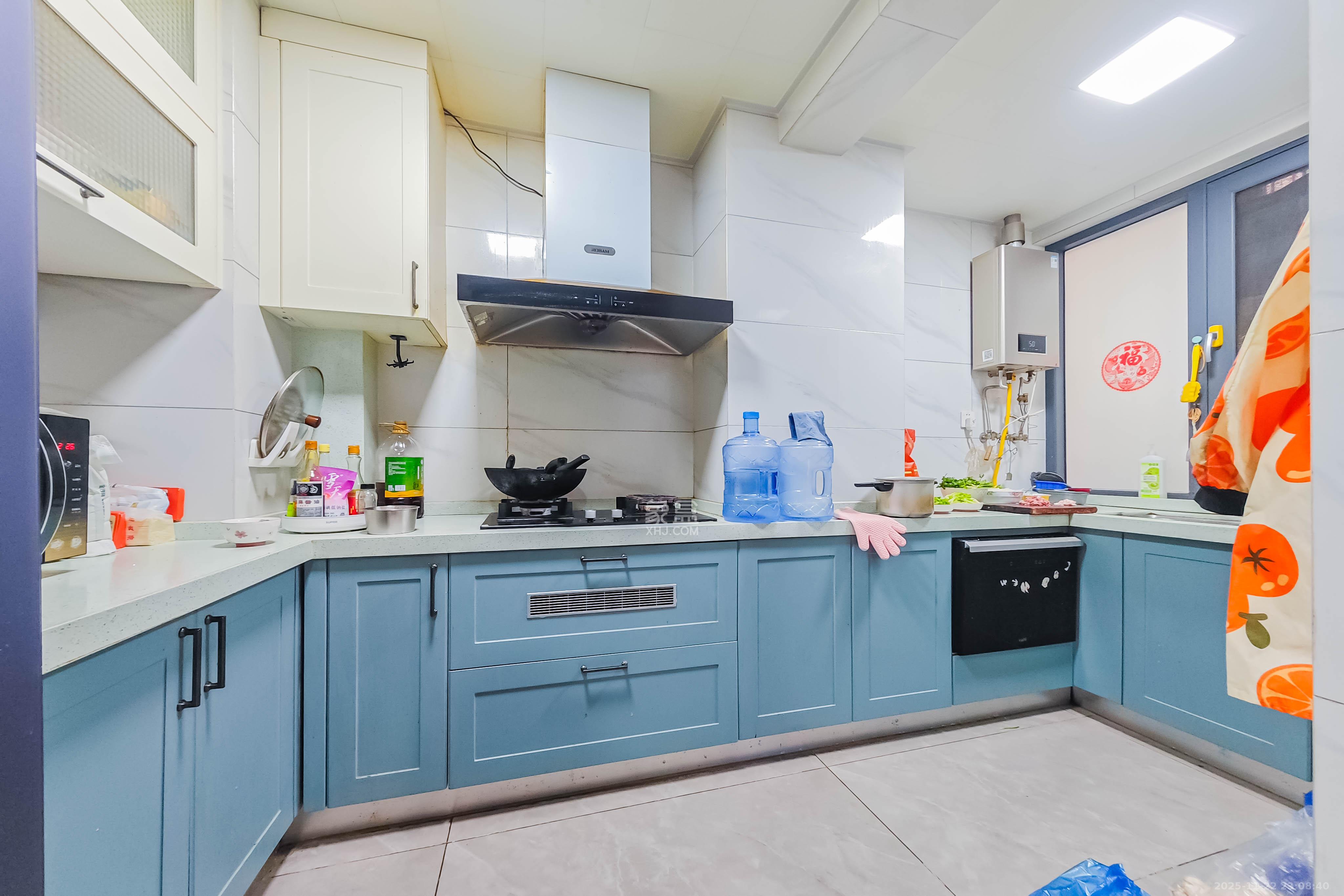 半山壹号  3室2厅2卫    135.0万厨房