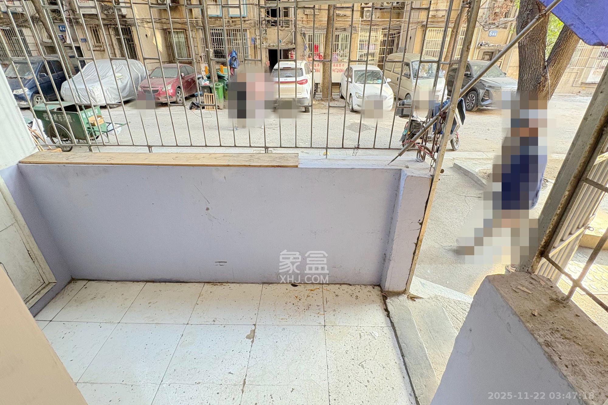 新兴小区（杨家山社区）  2室1厅1卫    33.0万阳台