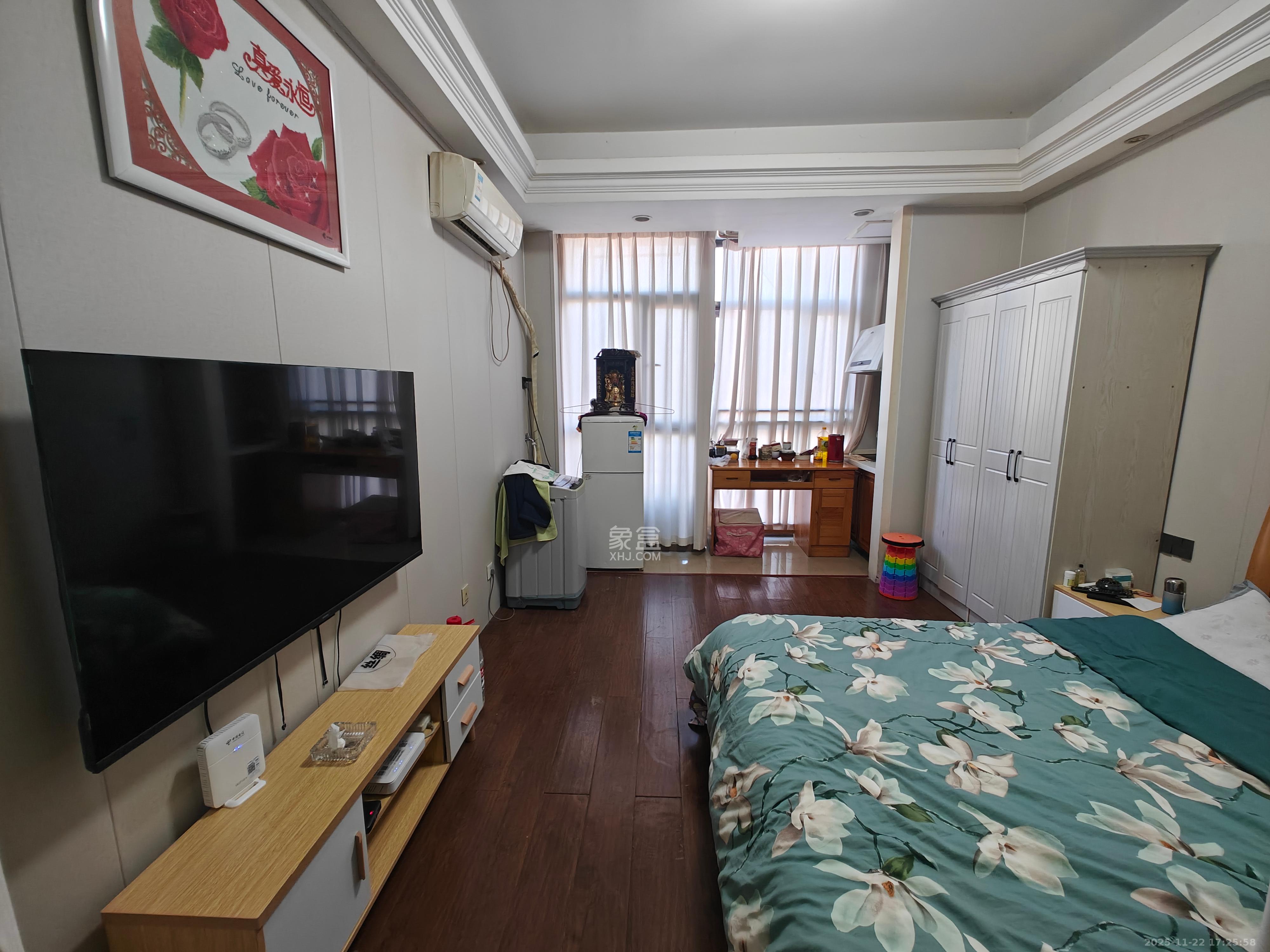 铂宫 1室1厅1卫 1500.0元/月 铂宫 1室1厅1卫 1500.0元/月室内图