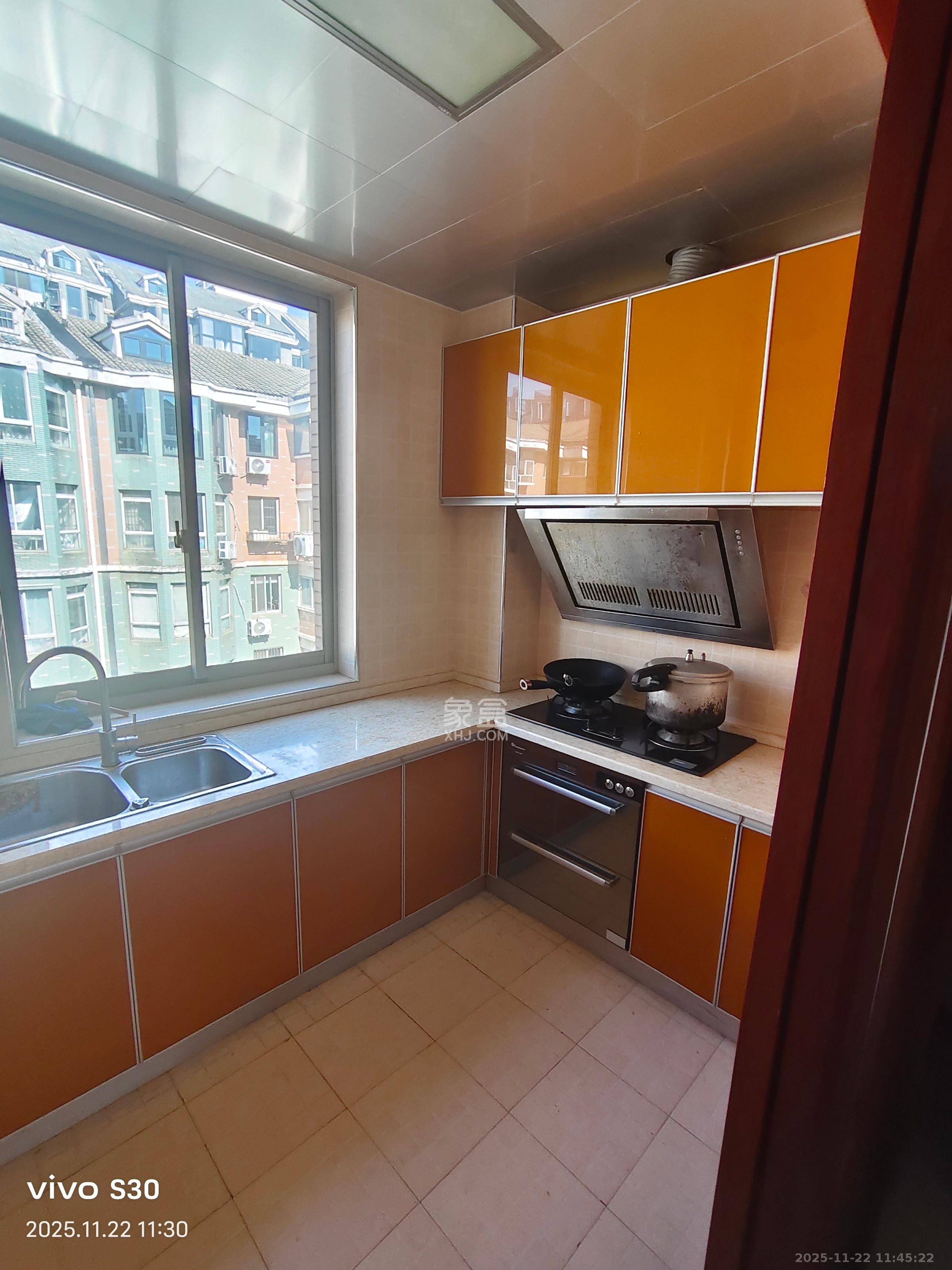 富景园 3室2厅0卫 2500.0元/月 富景园 3室2厅0卫 2500.0元/月室内图