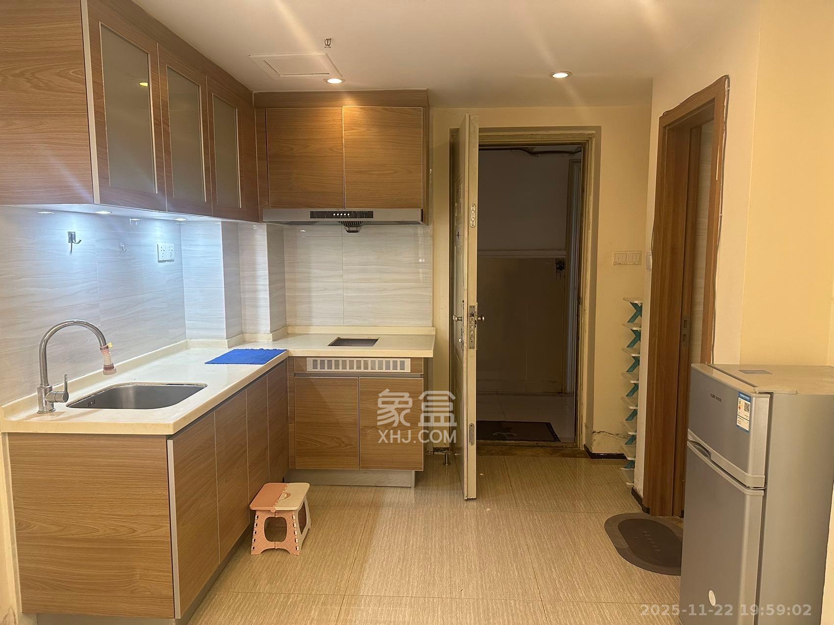 奥林匹克花园贡院三期 1室1厅1卫 1300.0元/月 奥林匹克花园贡院三期 1室1厅1卫 1300.0元/月室内图