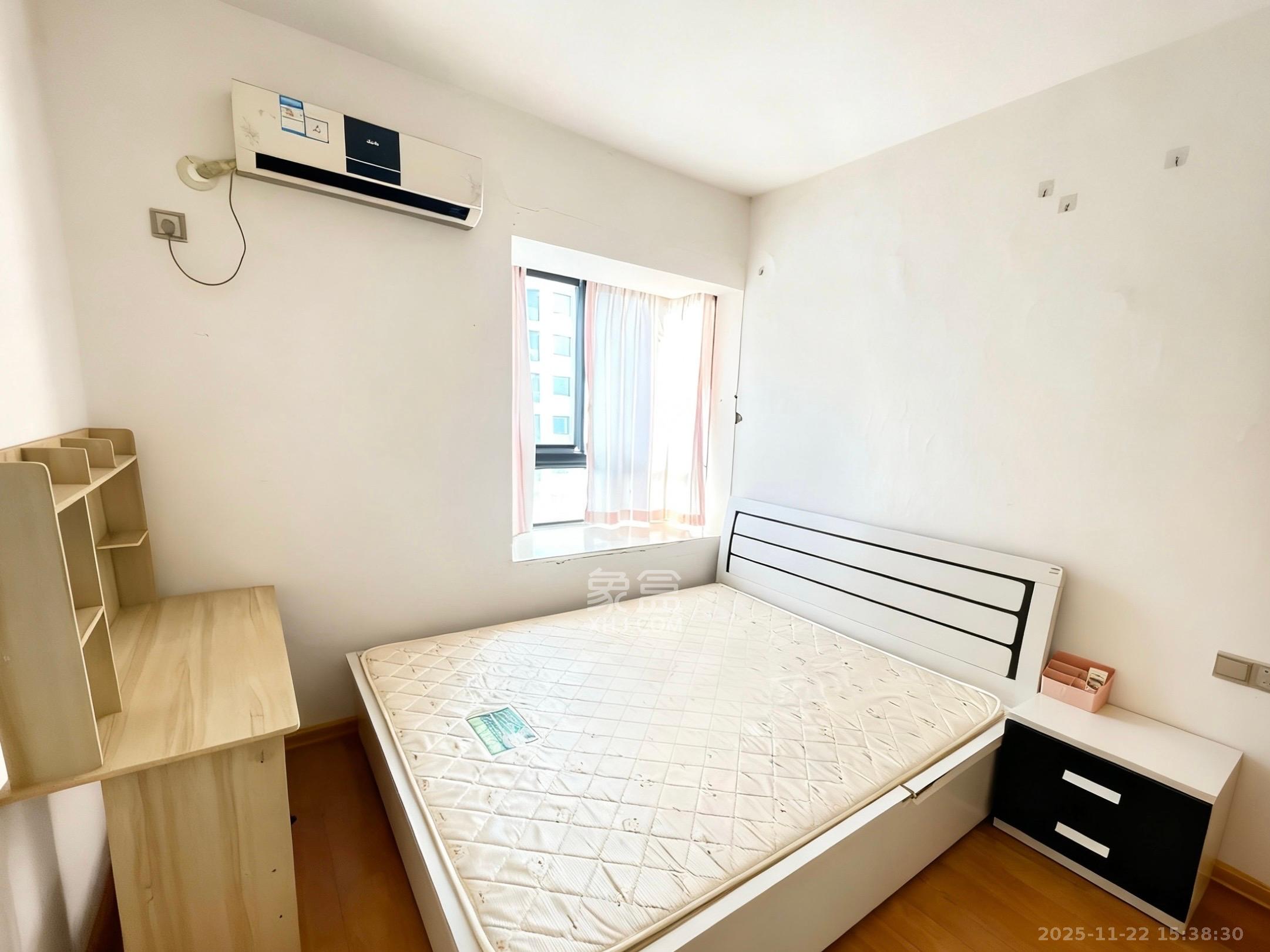 高鑫麓城  2室2厅1卫    2200.0元/月室内图