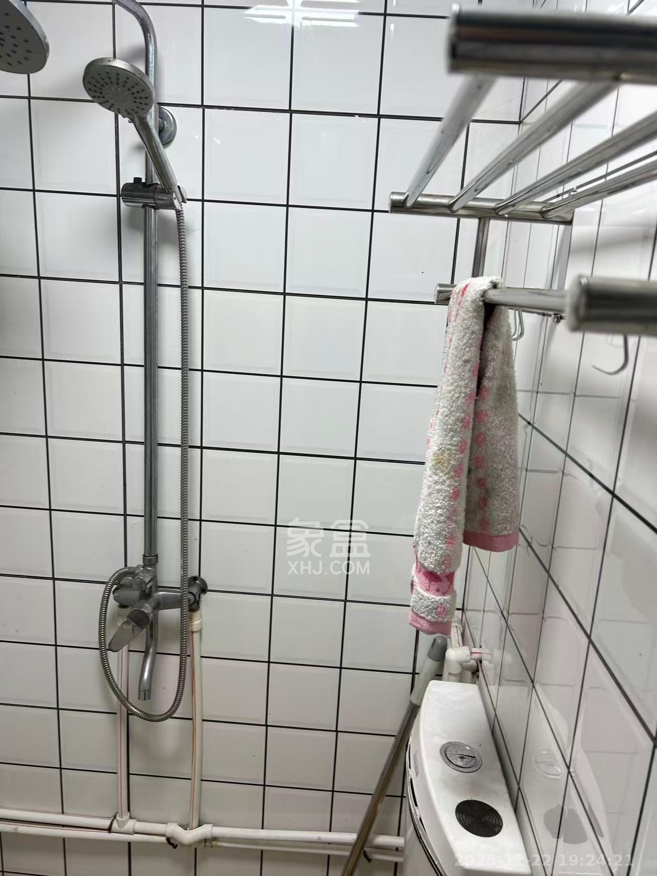 城南路散盘  1室1厅1卫    1500.0元/月室内图