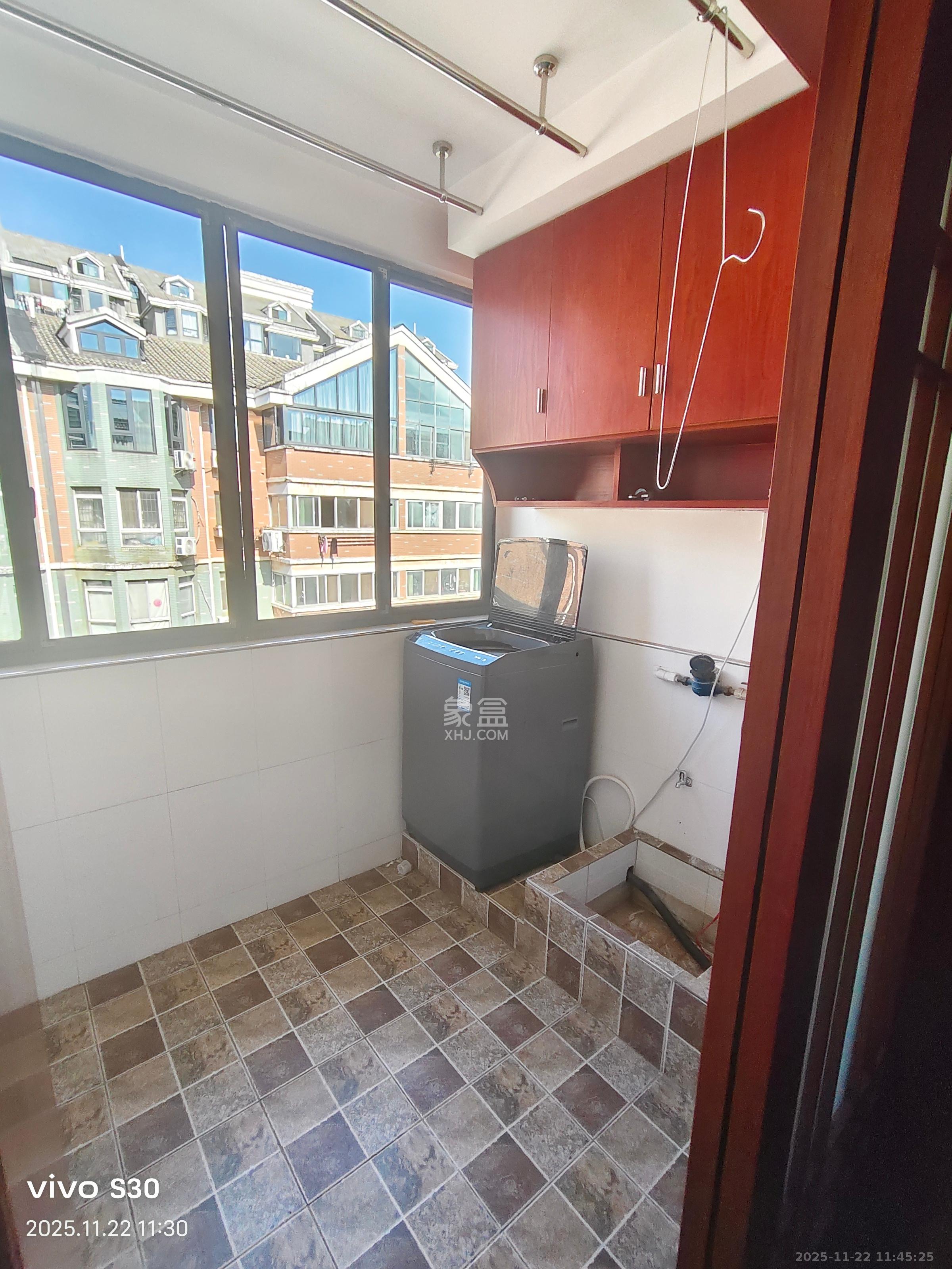 富景园 3室2厅0卫 2500.0元/月 富景园 3室2厅0卫 2500.0元/月室内图