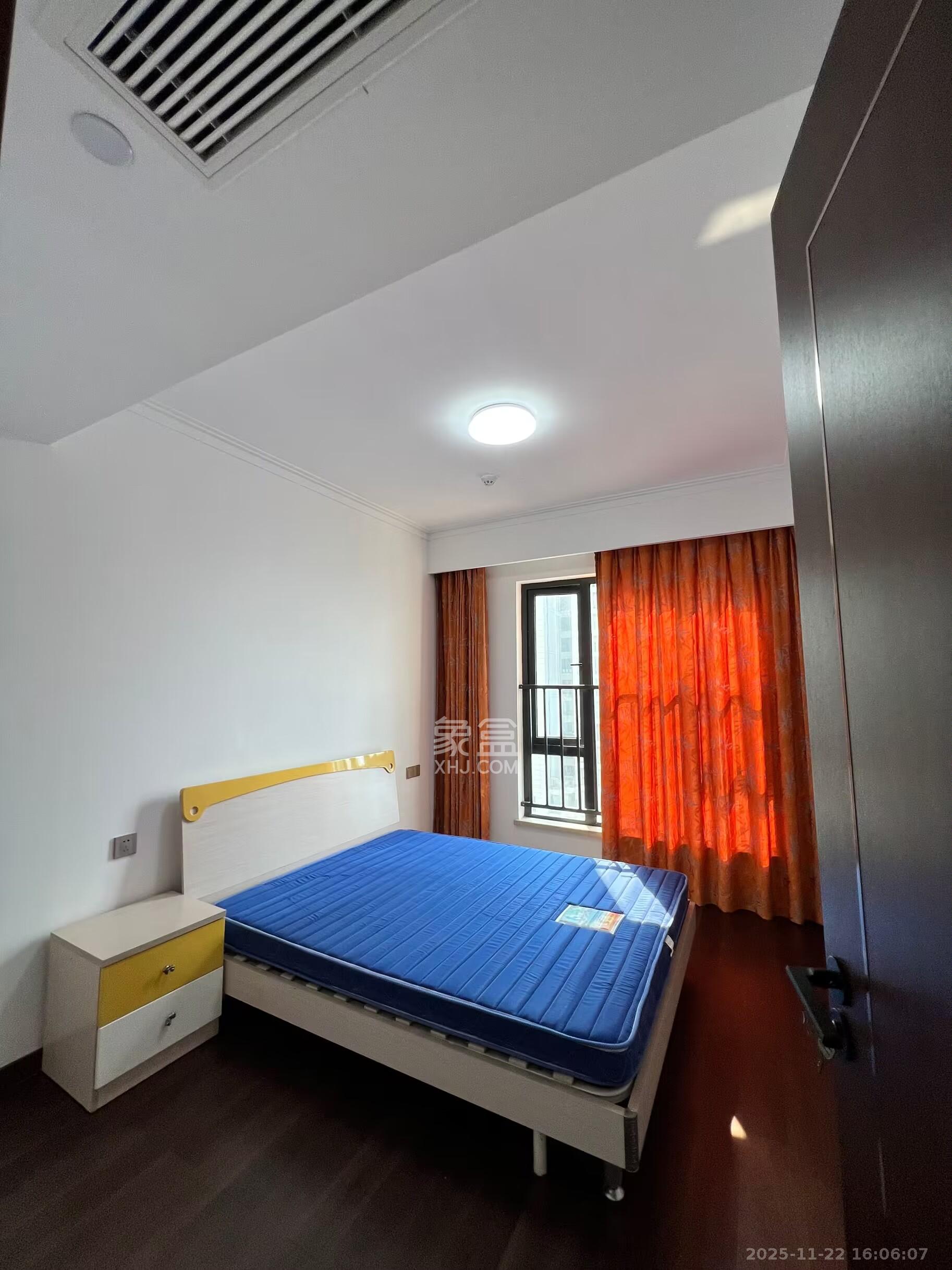 绿地长沙城际空间站(绿地新里佳苑) 4室2厅2卫 3400.0元/月 绿地长沙城际空间站(绿地新里佳苑) 4室2厅2卫 3400.0元/月室内图