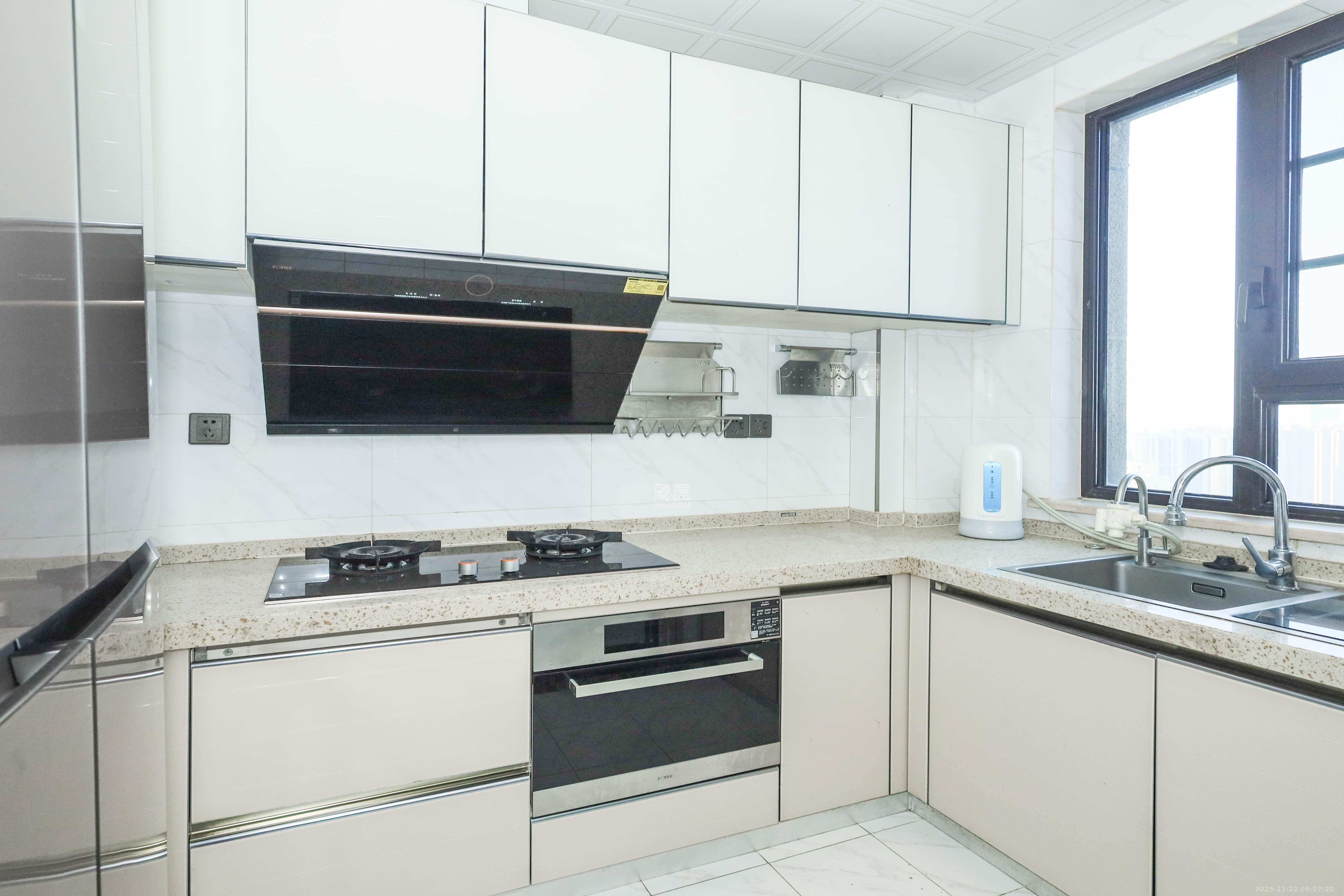 晟通牡丹舸  3室2厅2卫    299.0万厨房