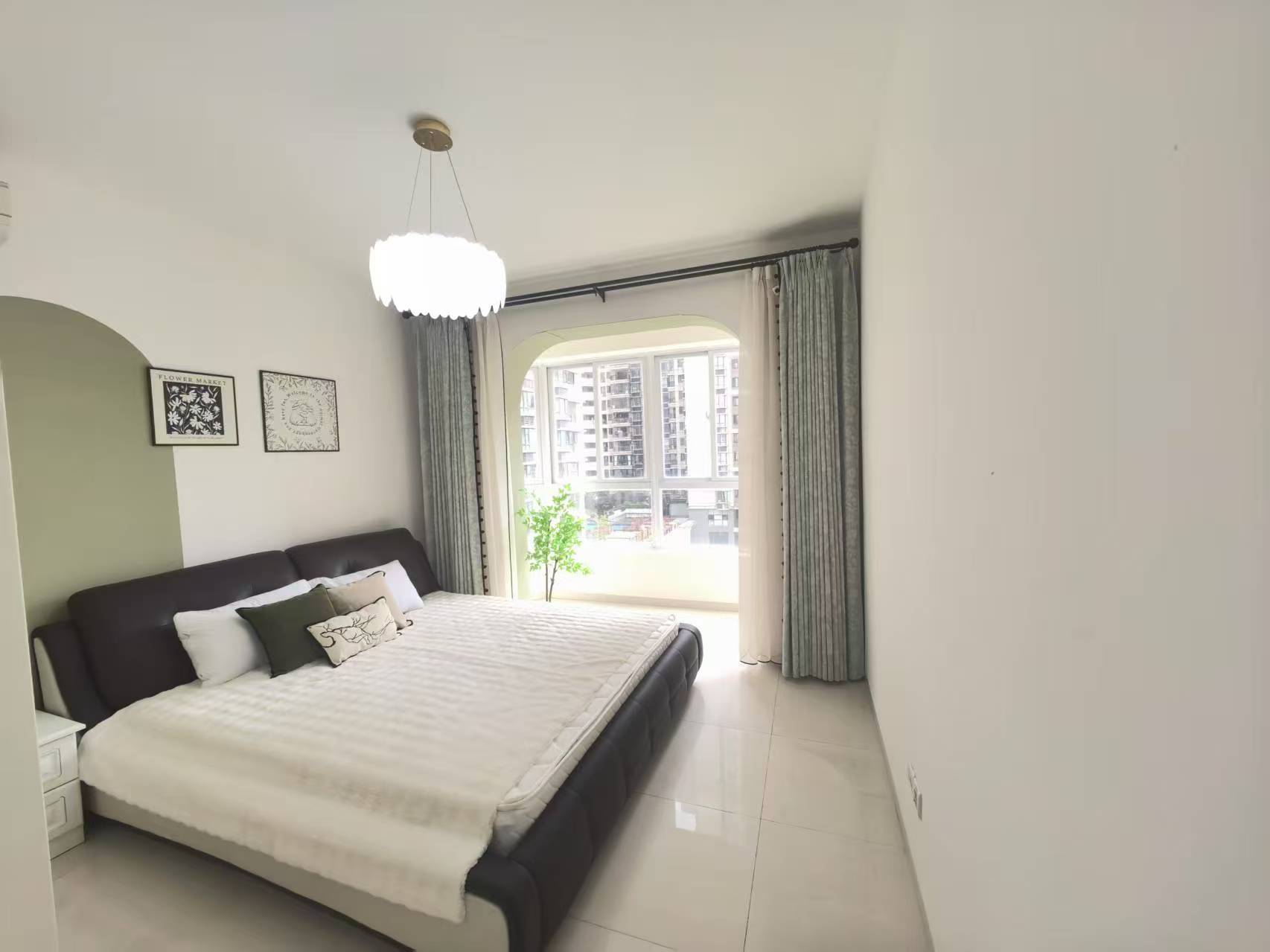 金域湾畔  3室2厅2卫    3300.0元/月室内图