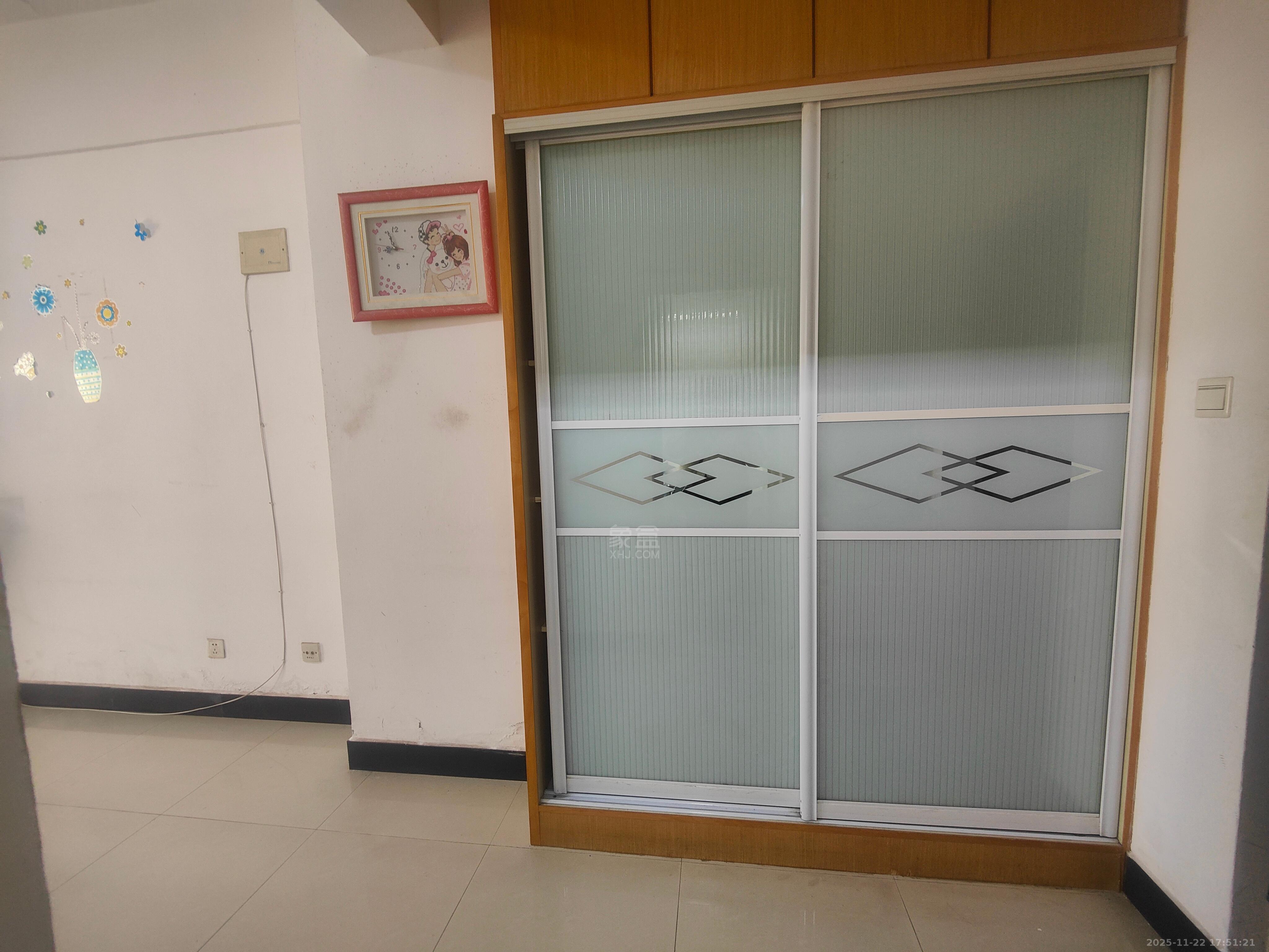 庐山春天大厦(和一宾馆) 1室1厅1卫 900.0元/月 庐山春天大厦(和一宾馆) 1室1厅1卫 900.0元/月室内图