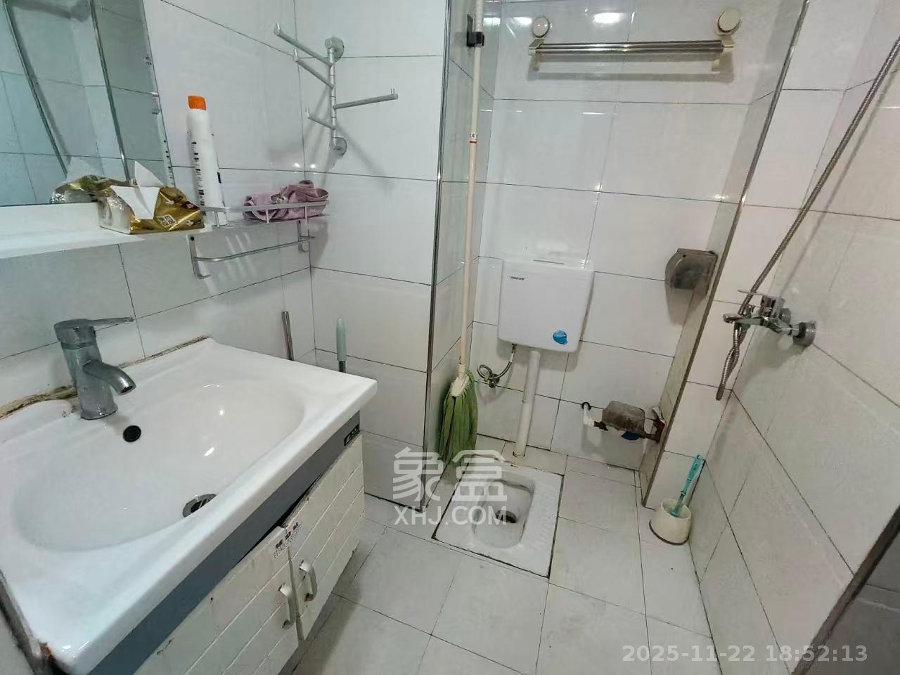 凯通国际城（凯通朝庭）  2室1厅1卫    2200.0元/月室内图