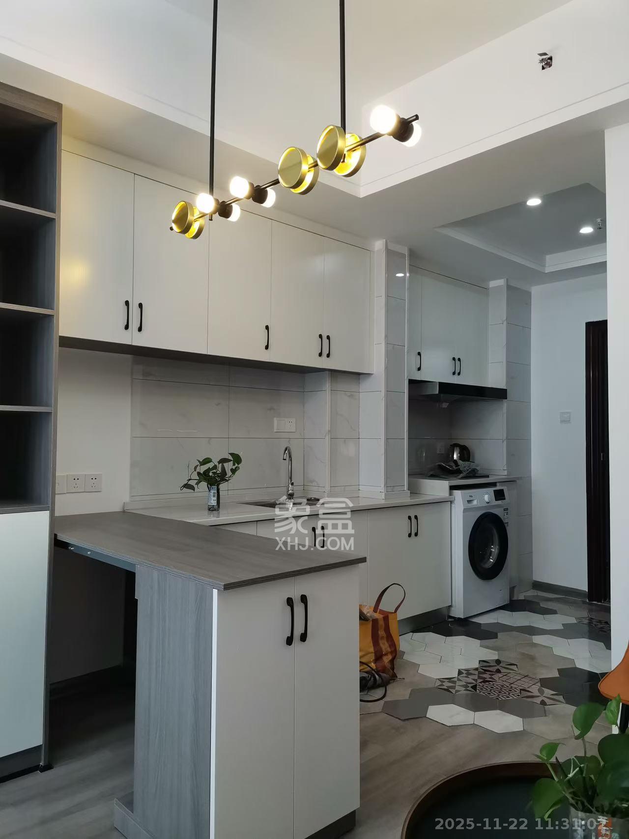 中南国际眼镜城(中伟商业中心) 1室1厅1卫 1400.0元/月 中南国际眼镜城(中伟商业中心) 1室1厅1卫 1400.0元/月室内图