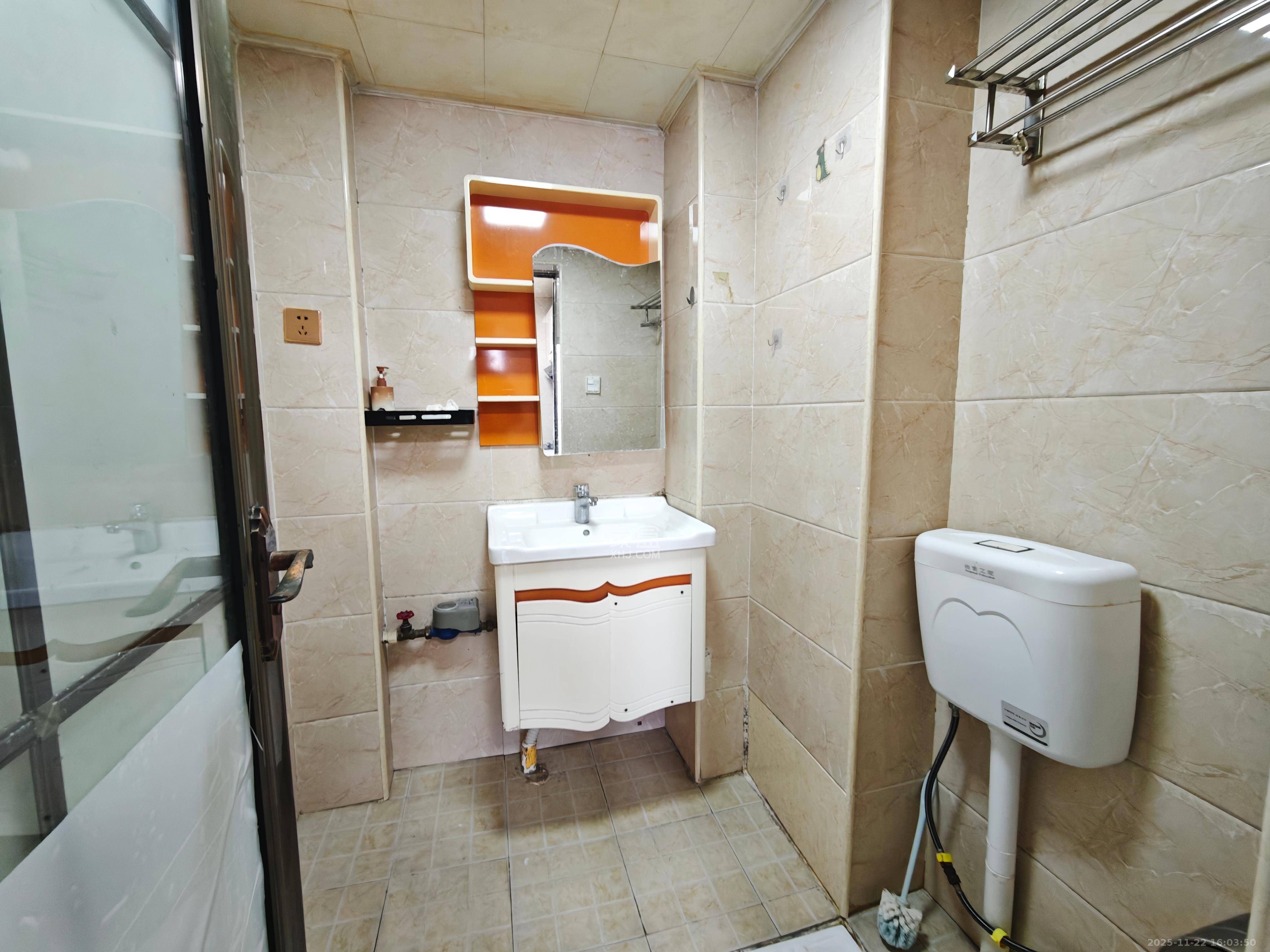 万树丹堤  2室1厅1卫    1850.0元/月室内图