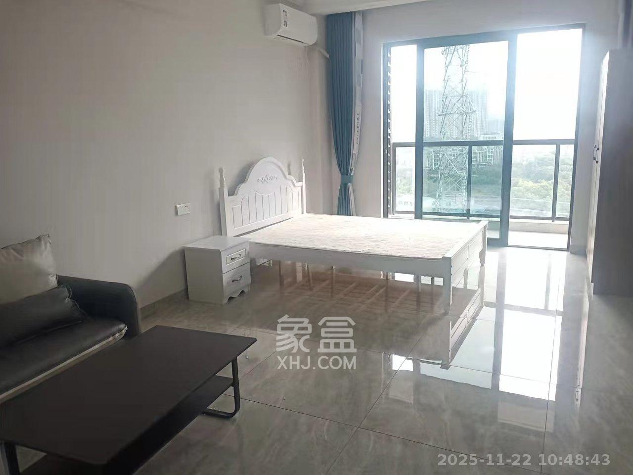 绿城高尔夫小镇  1室1厅1卫    1300.0元/月室内图