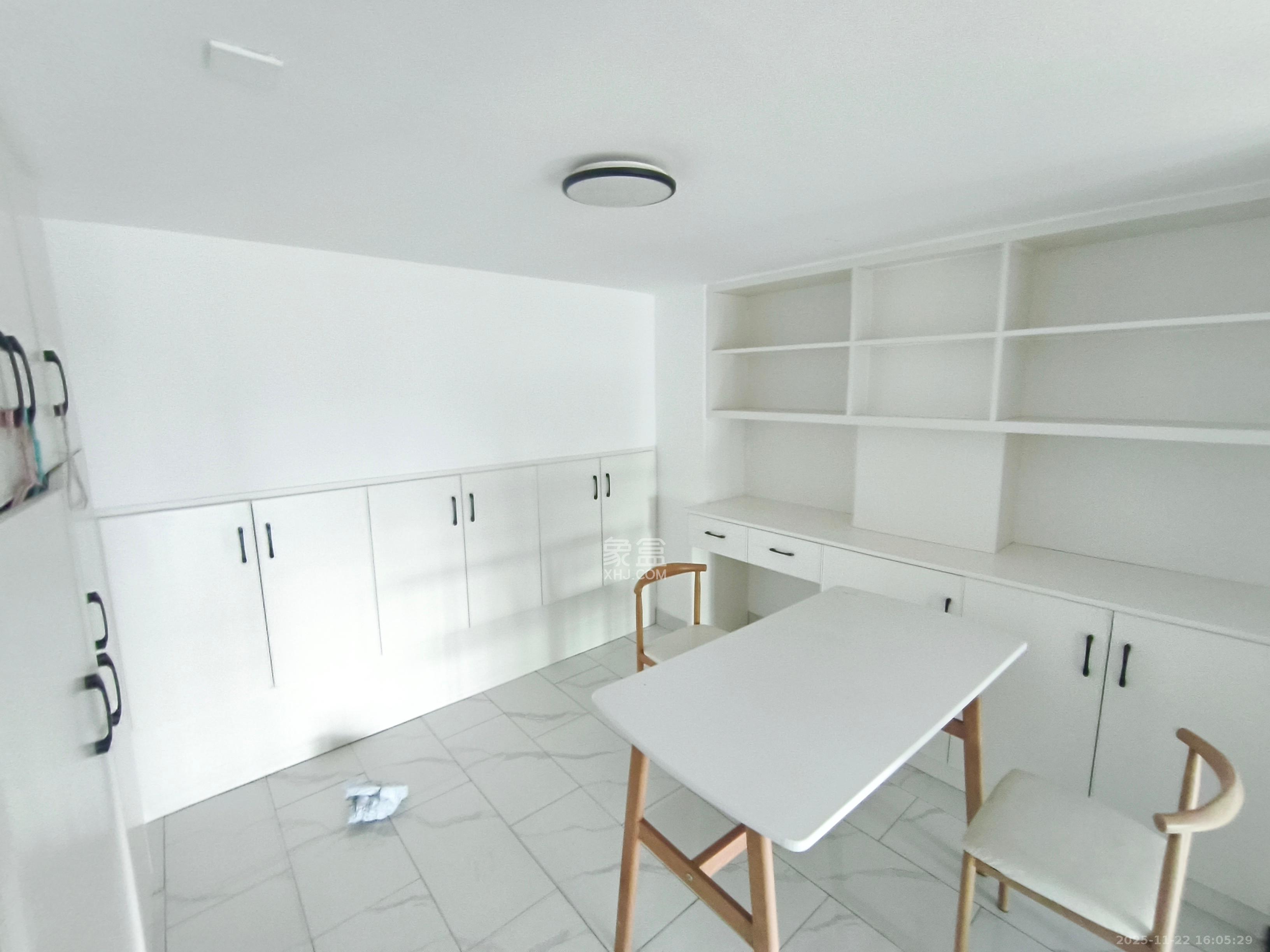 长房时代小镇 1室1厅1卫 2000.0元/月 长房时代小镇 1室1厅1卫 2000.0元/月室内图