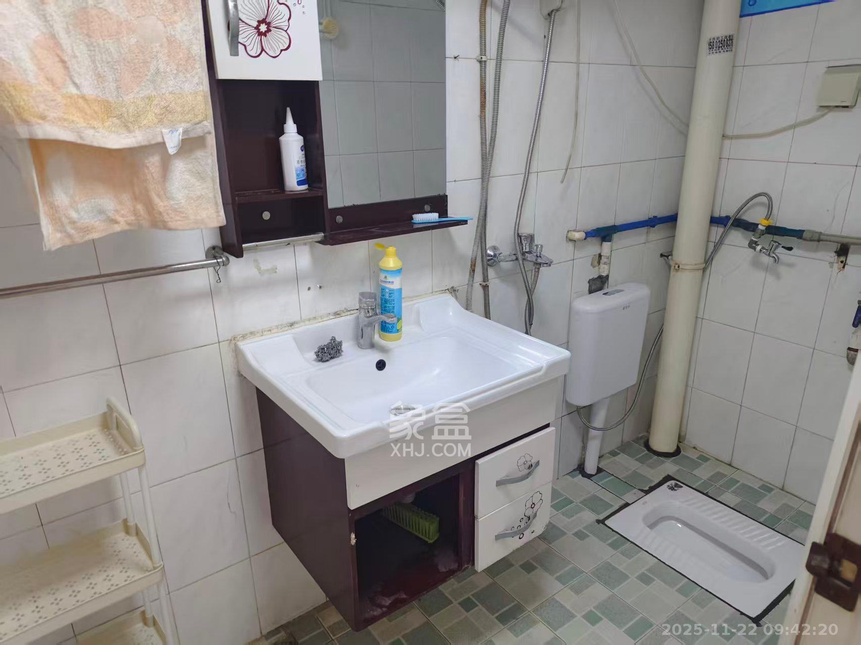 德政园  2室2厅1卫    1600.0元/月室内图