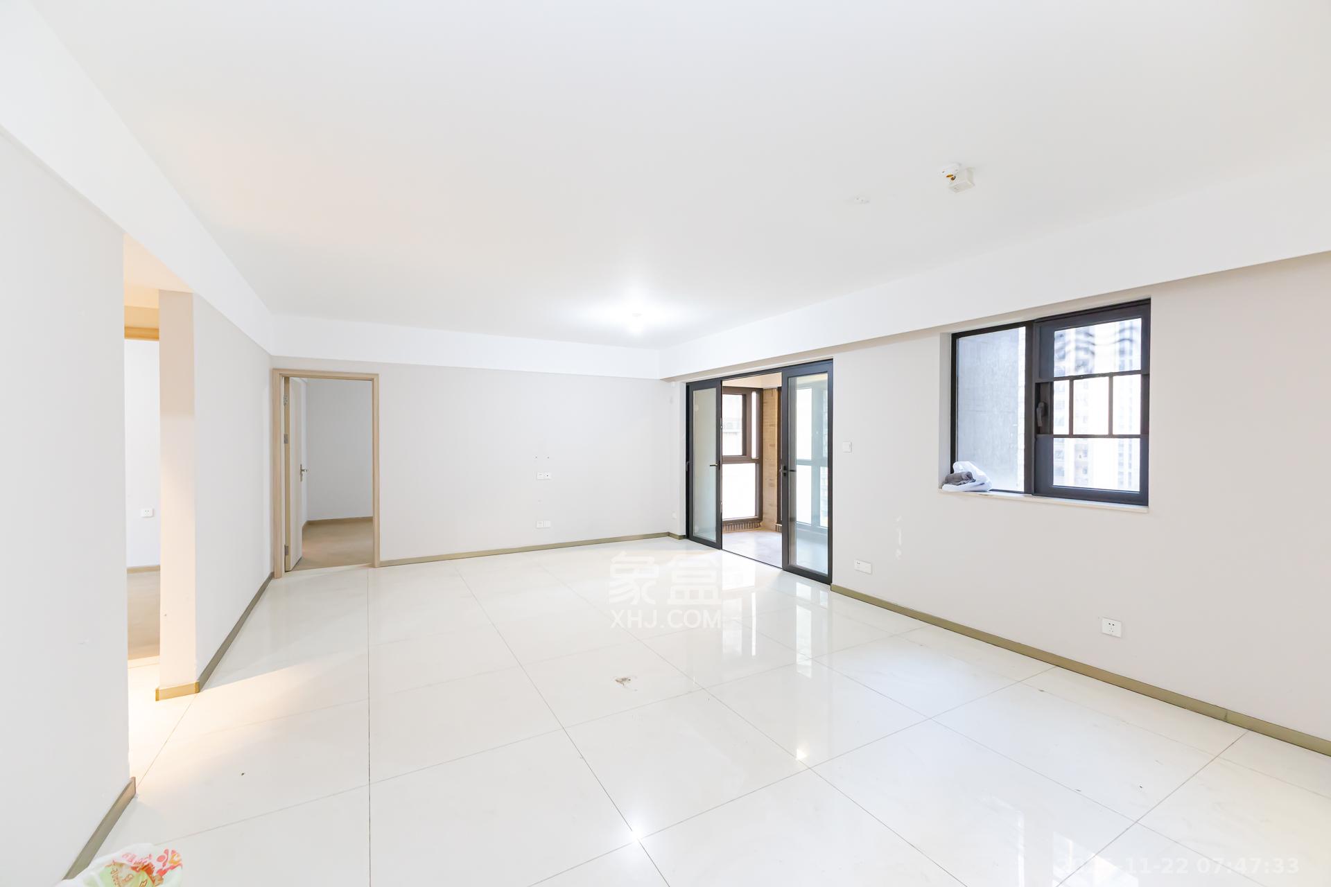 时代倾城三期 4室2厅2卫 91.8万 时代倾城三期 4室2厅2卫 91.8万客厅