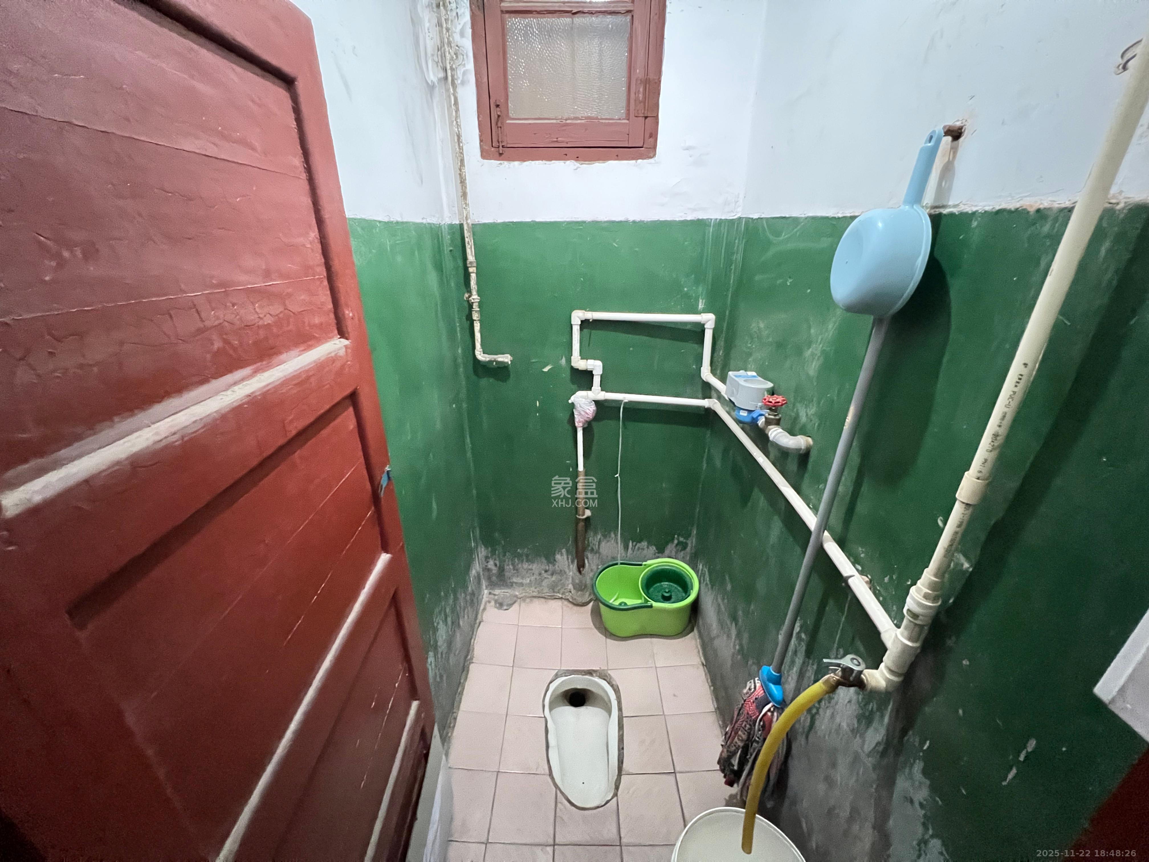 湘宾宿舍  1室1厅1卫    1100.0元/月